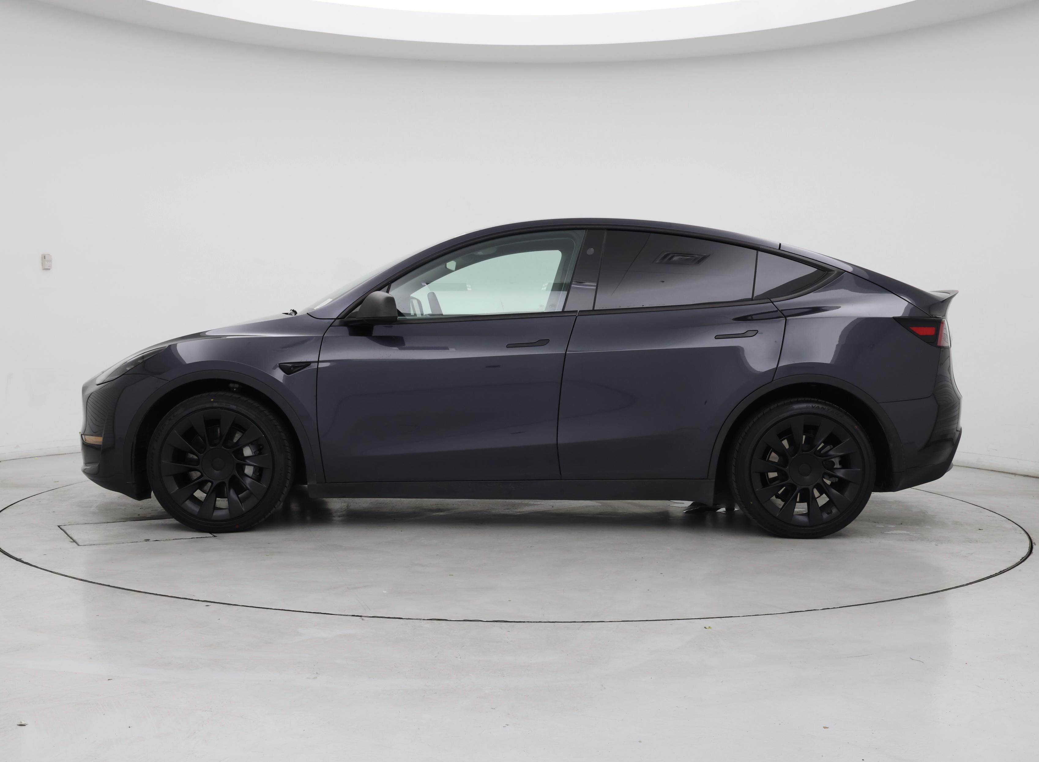 Thumbnail: 2024 Tesla Model Y - 3
