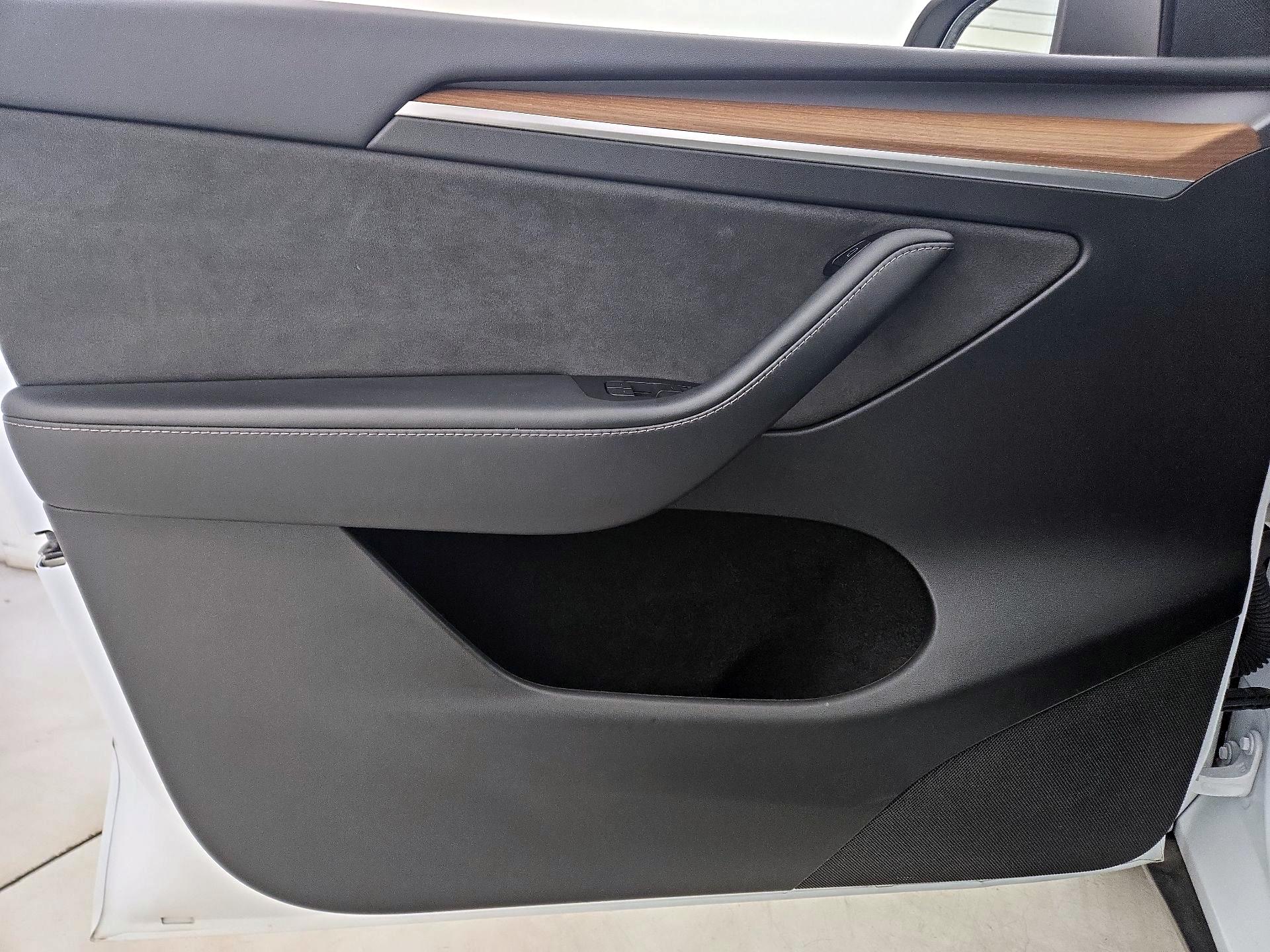 Thumbnail: 2024 Tesla Model Y - 12