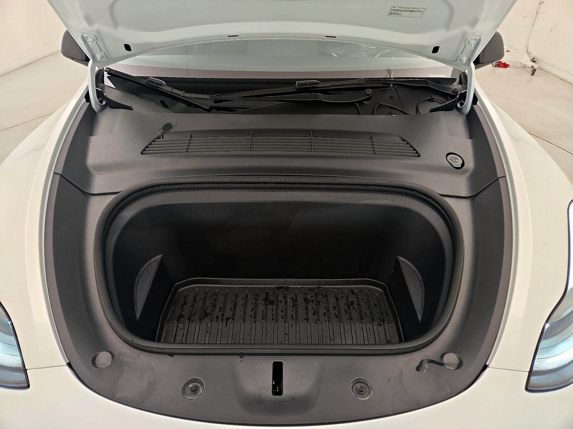 Thumbnail: 2024 Tesla Model Y - 19