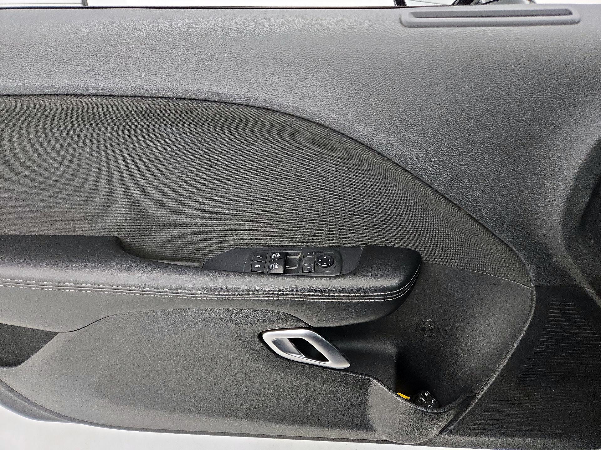 Thumbnail: 2019 Dodge Challenger - 12