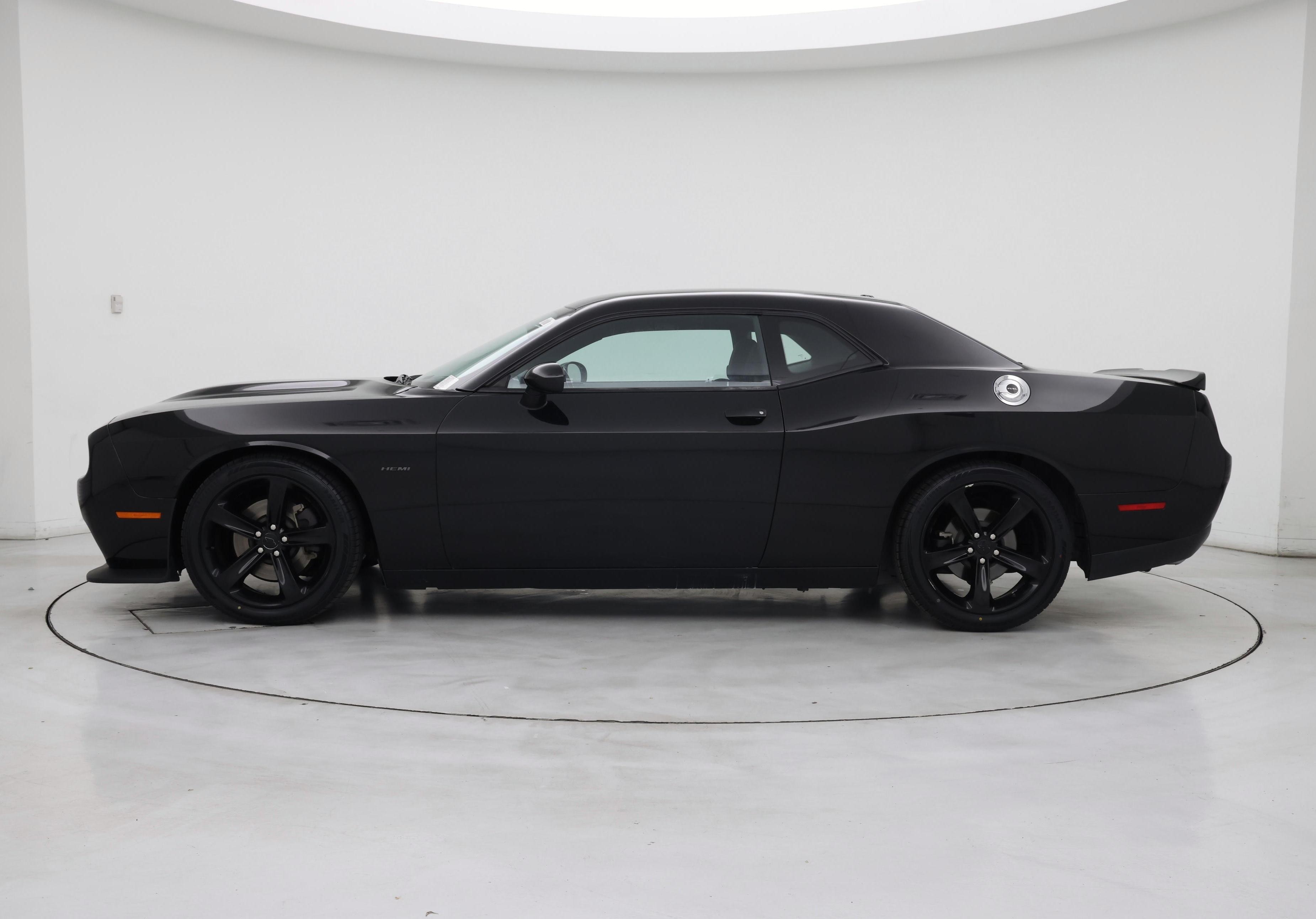 Thumbnail: 2019 Dodge Challenger - 3