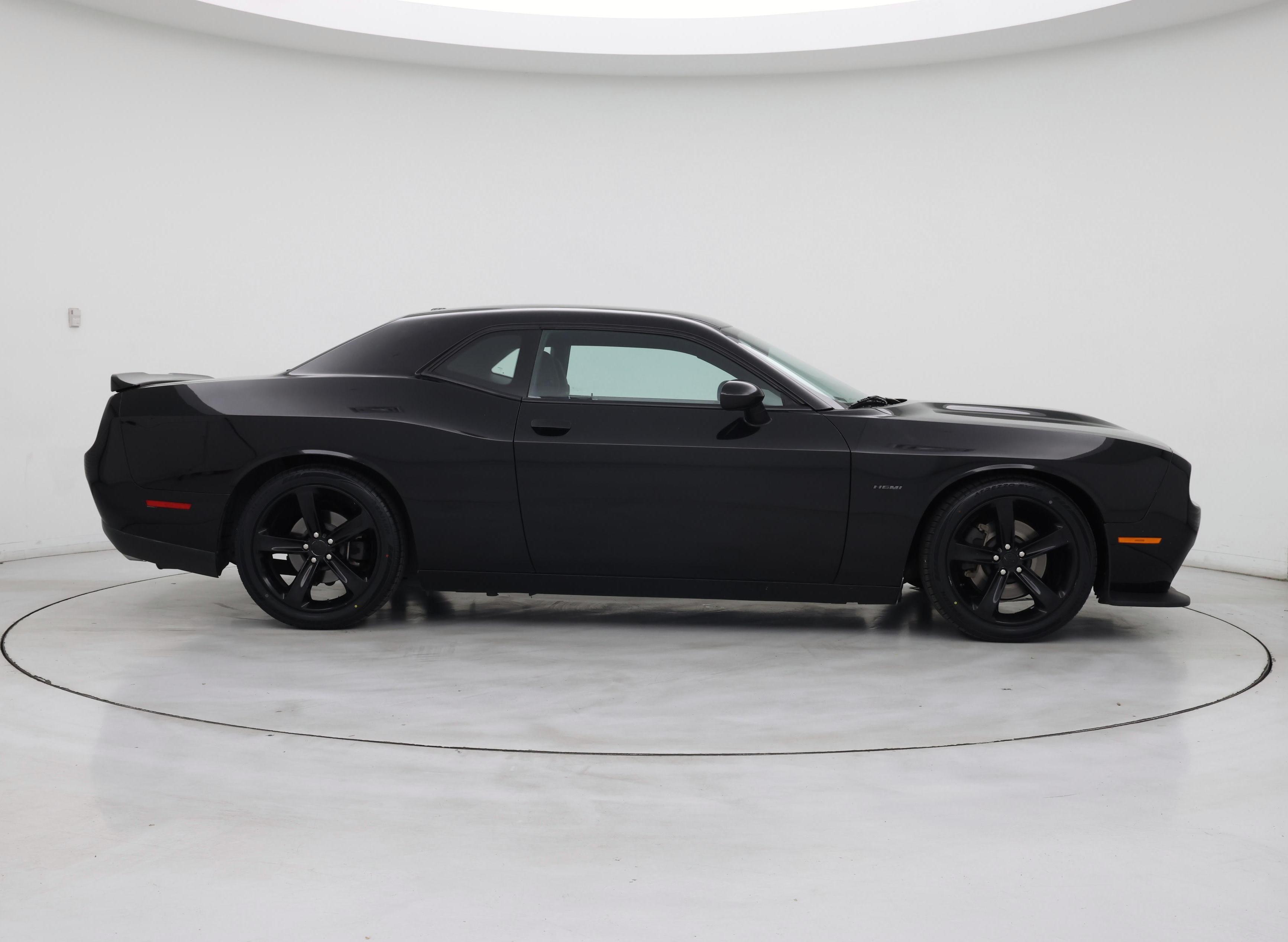 Thumbnail: 2019 Dodge Challenger - 7
