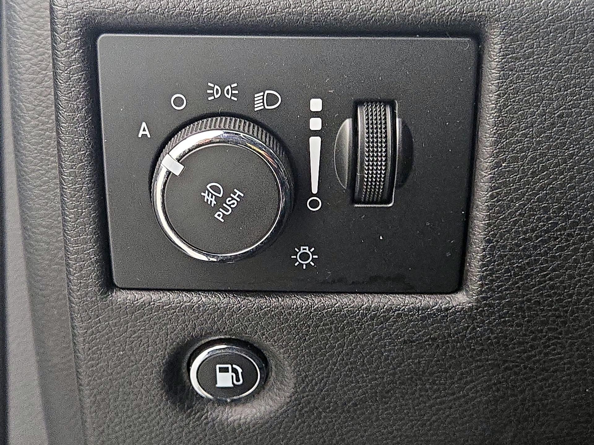 Thumbnail: 2018 Jeep Grand Cherokee - 13