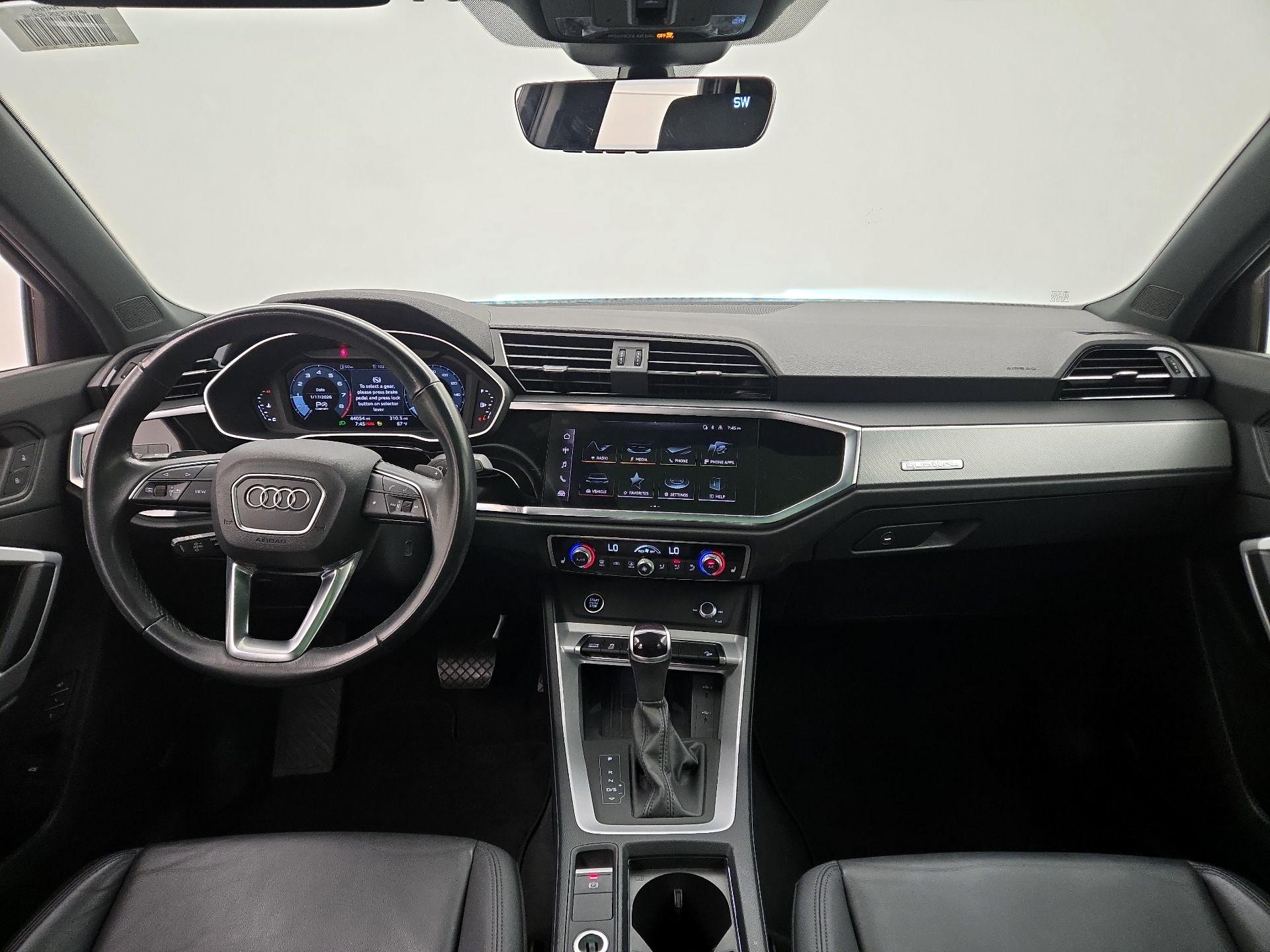 Thumbnail: 2024 Audi Q3 - 9