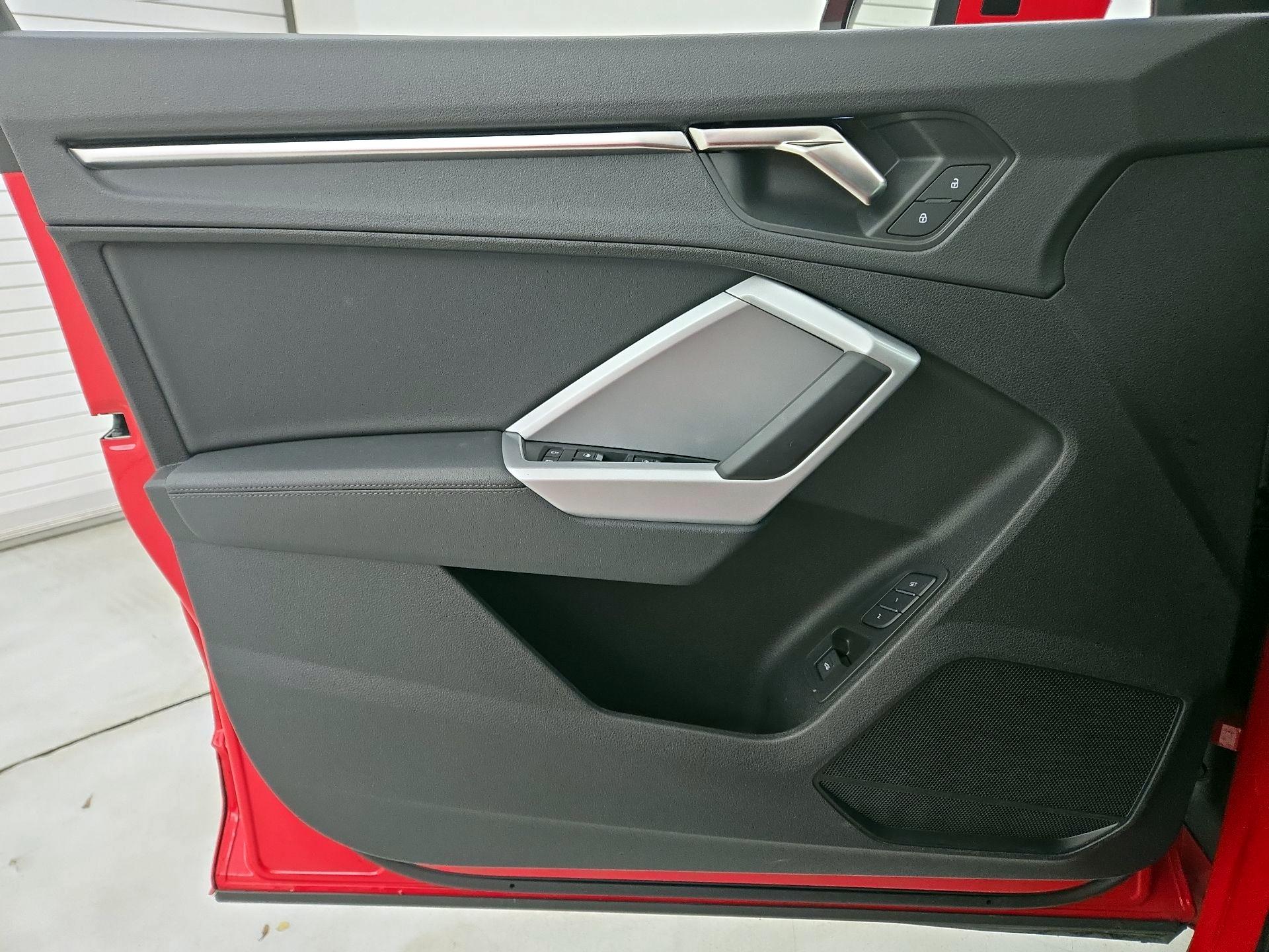 Thumbnail: 2024 Audi Q3 - 12