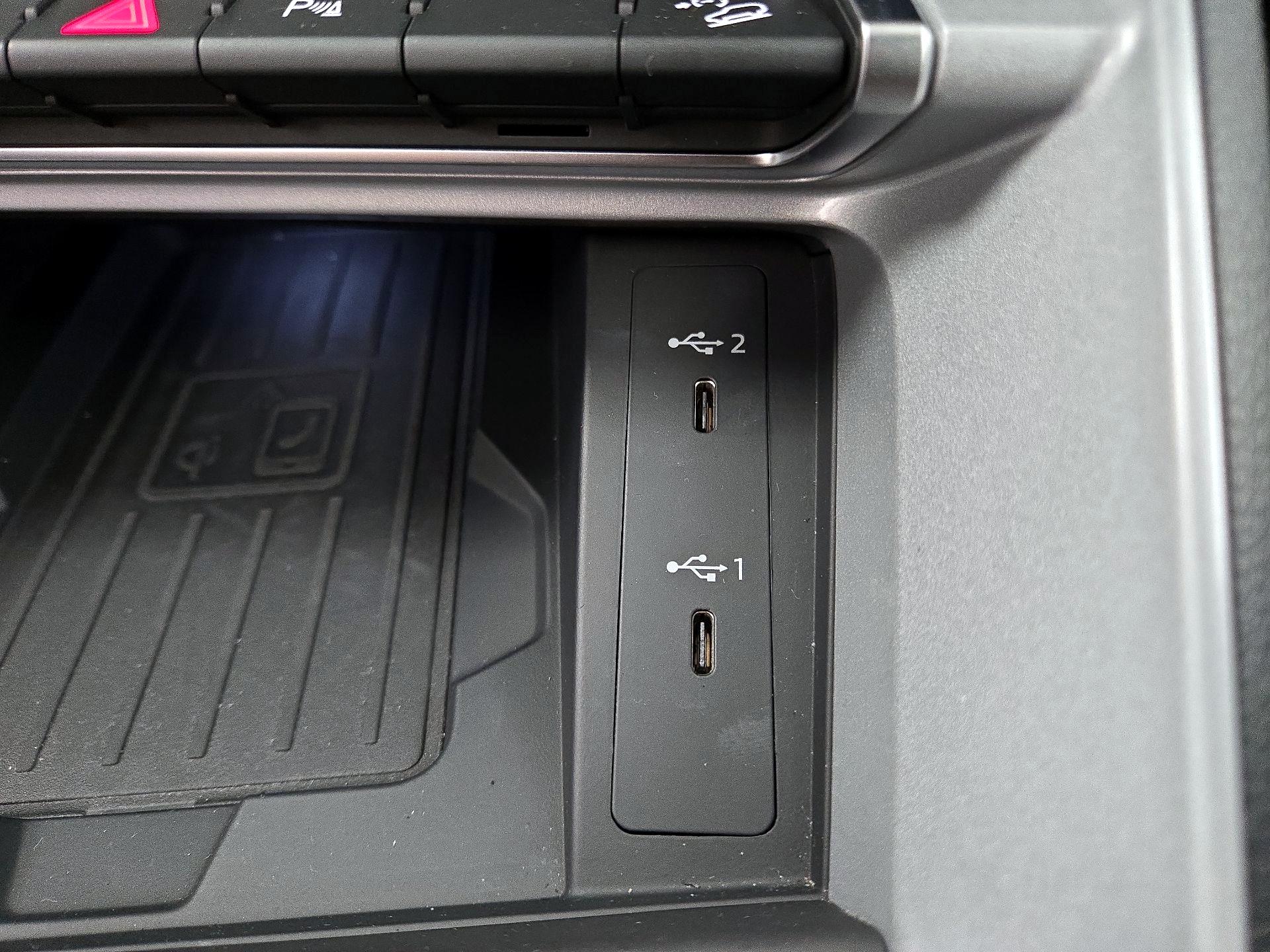 Thumbnail: 2024 Audi Q3 - 18