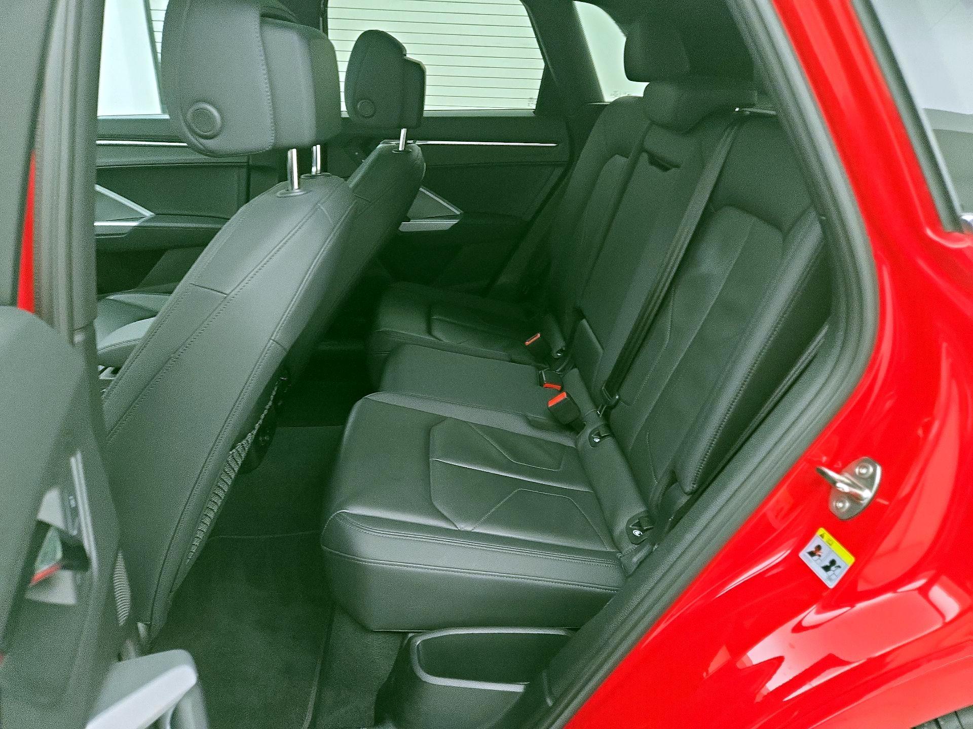 Thumbnail: 2024 Audi Q3 - 20