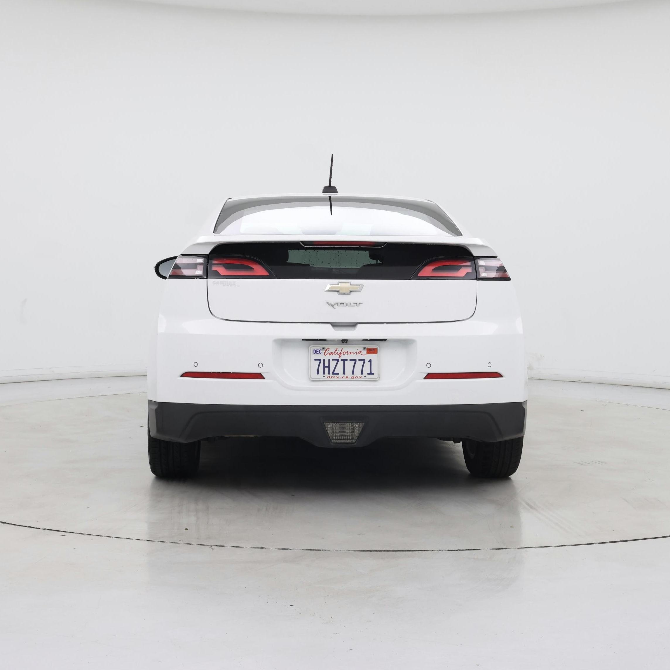 Thumbnail: 2015 Chevrolet Volt - 6