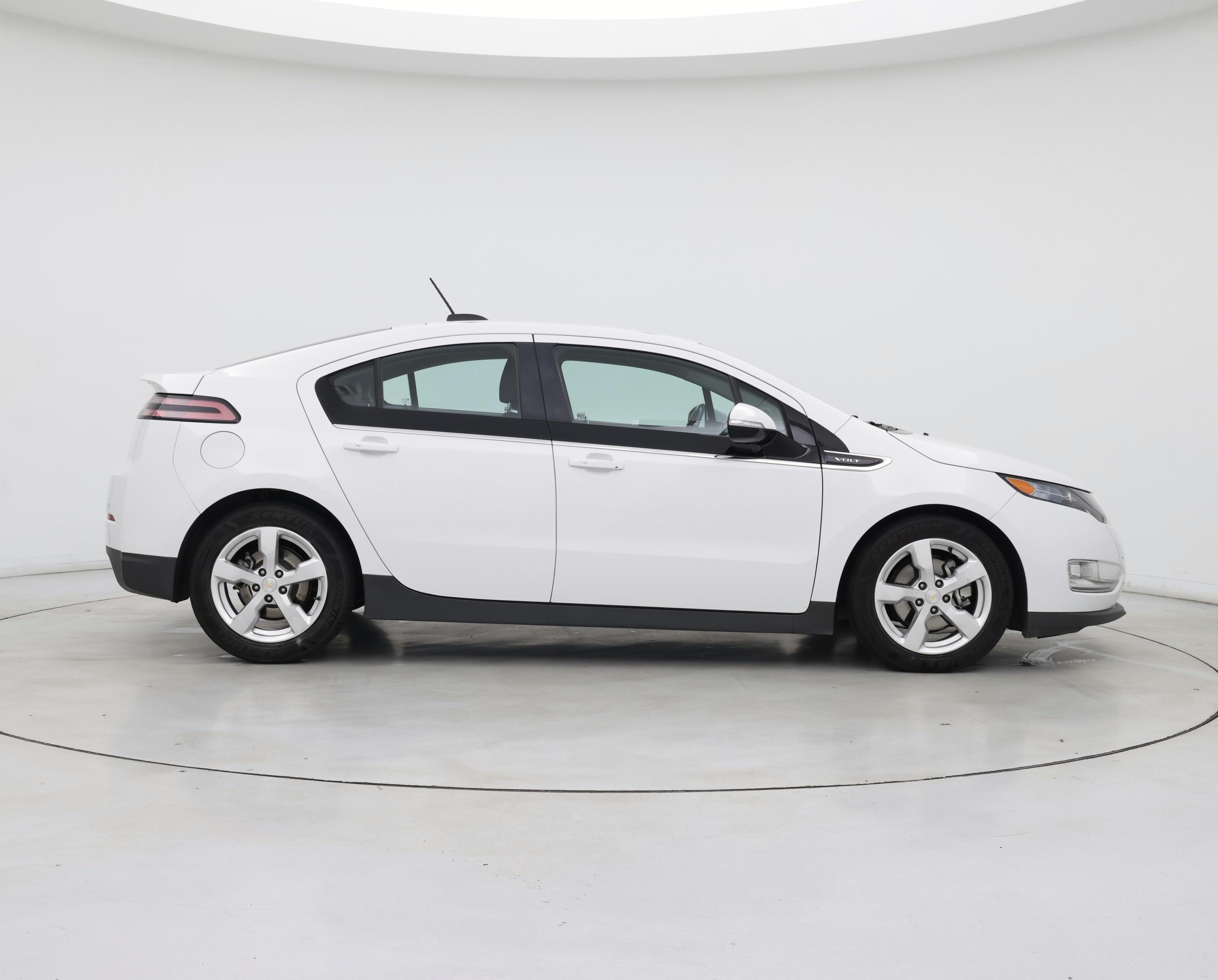 Thumbnail: 2015 Chevrolet Volt - 7