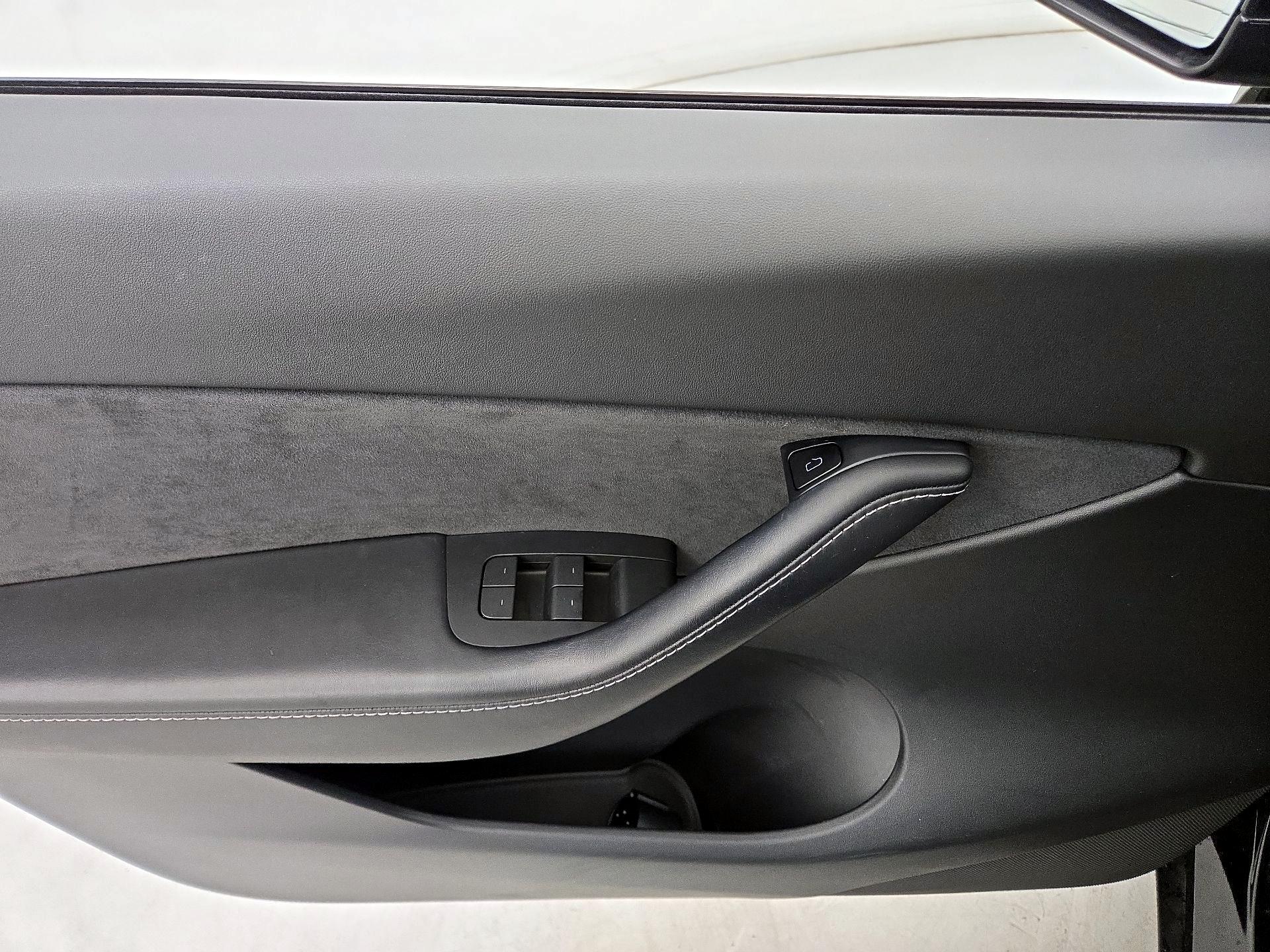 Thumbnail: 2021 Tesla Model Y - 12