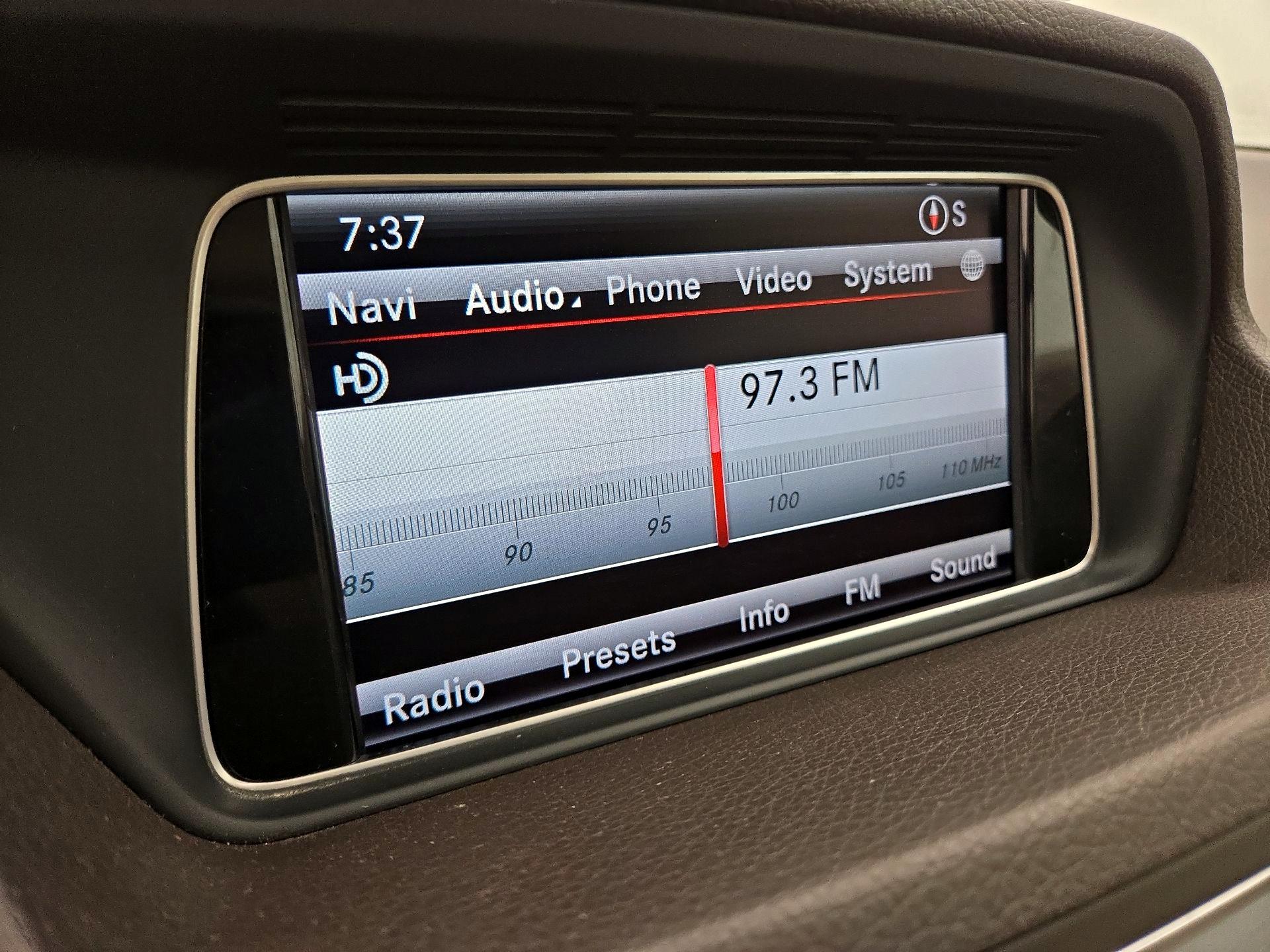 Thumbnail: 2015 Mercedes-Benz E-Class - 16