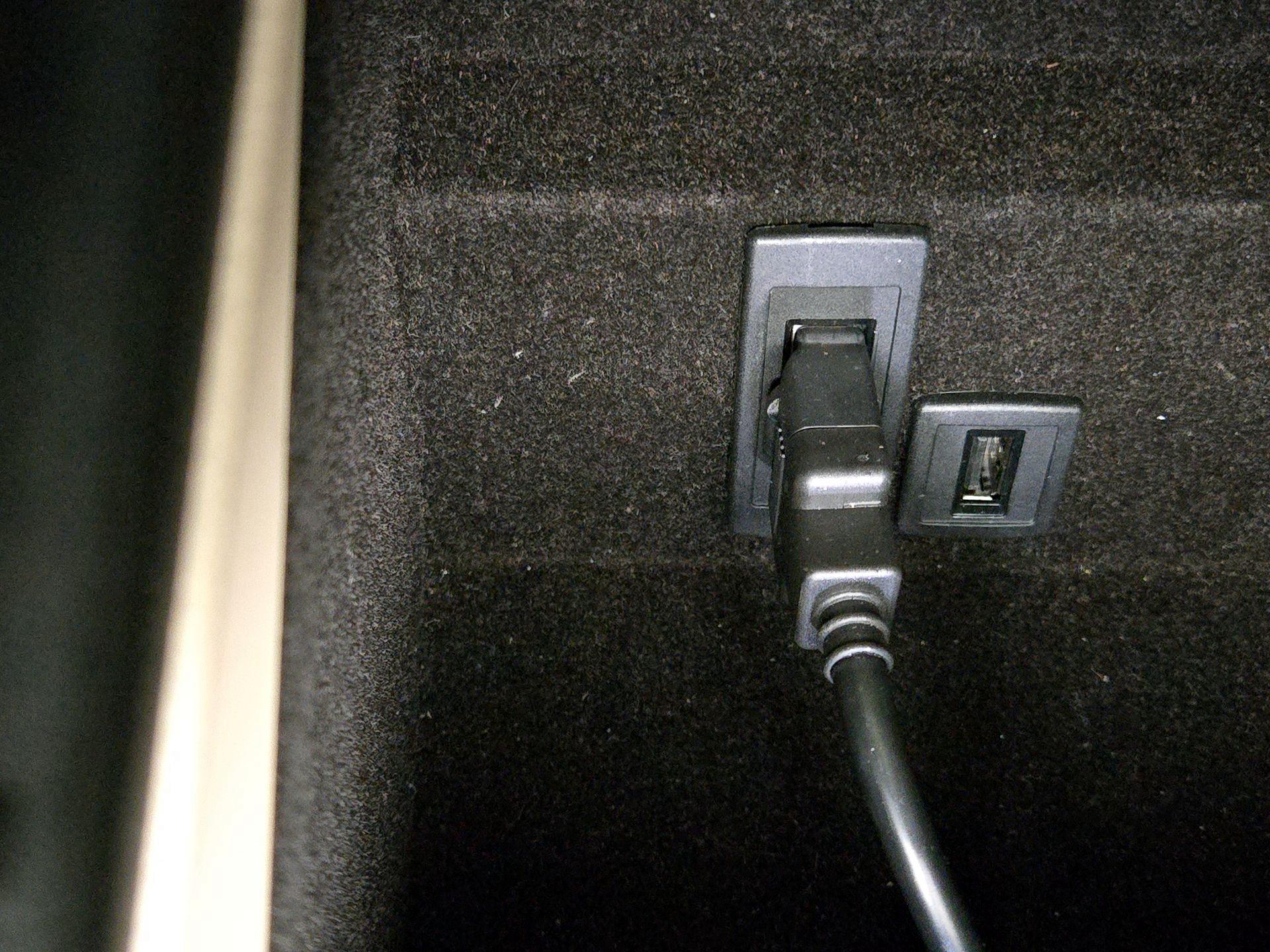 Thumbnail: 2015 Mercedes-Benz E-Class - 19