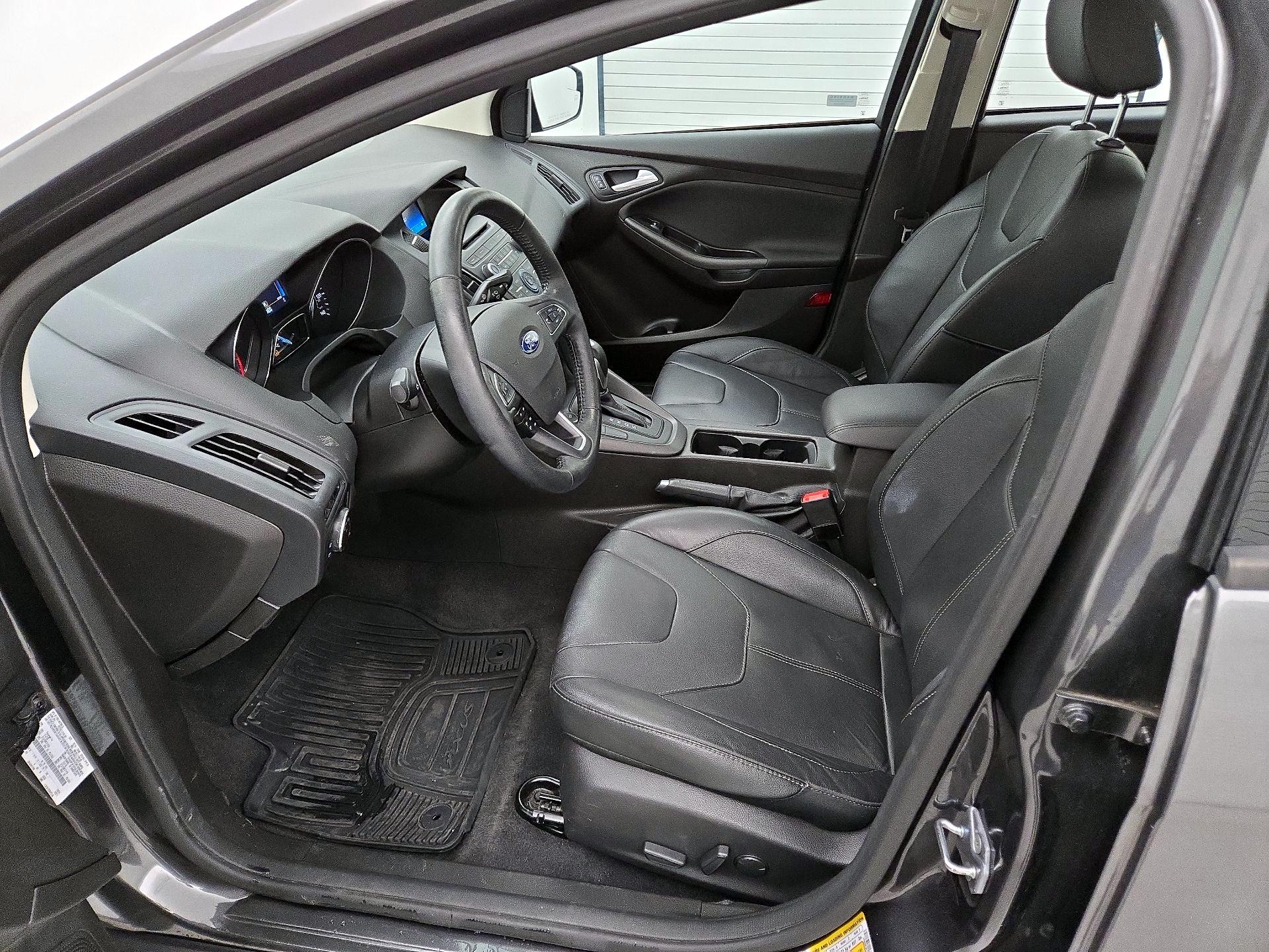 Thumbnail: 2016 Ford Focus - 11