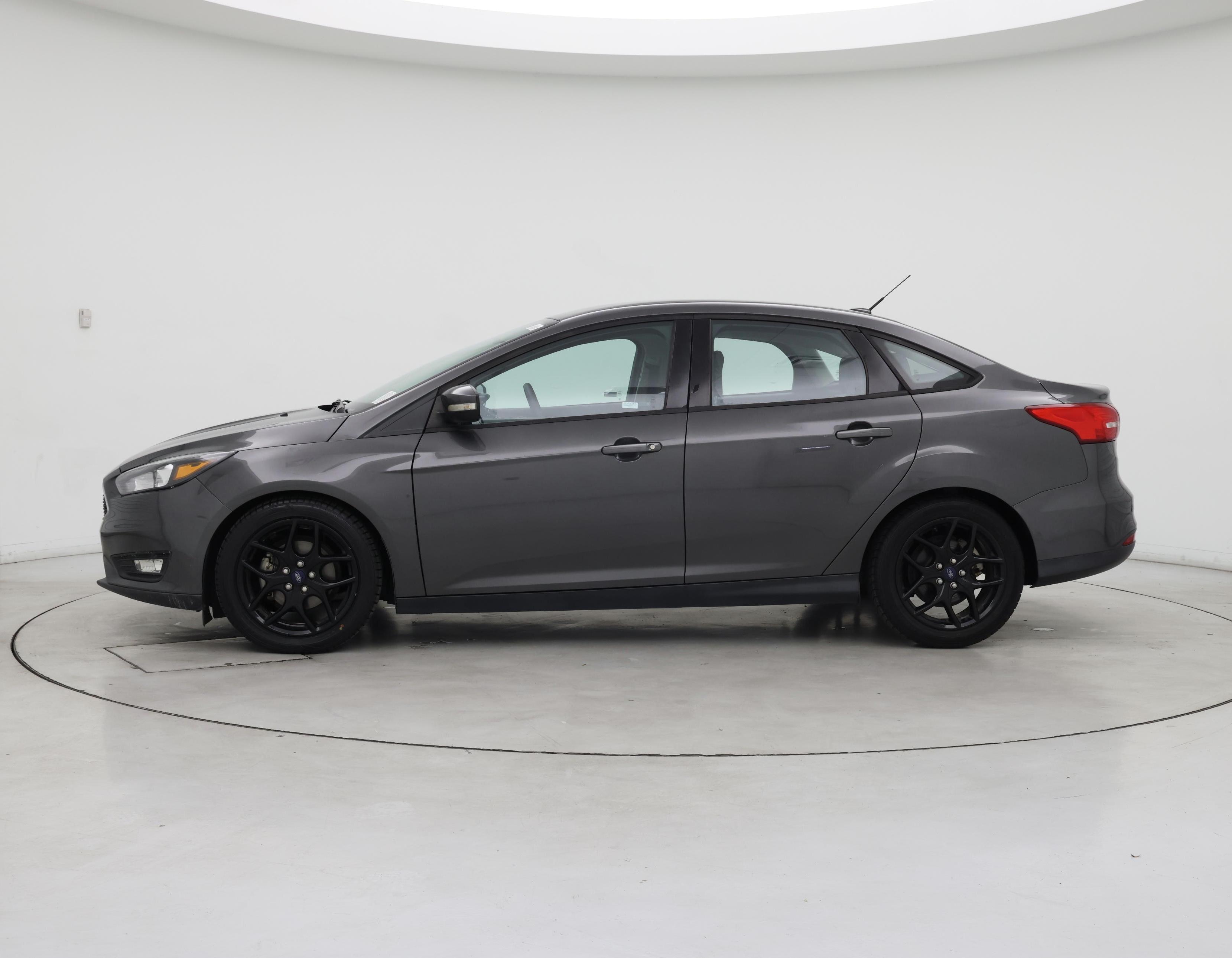 Thumbnail: 2016 Ford Focus - 3