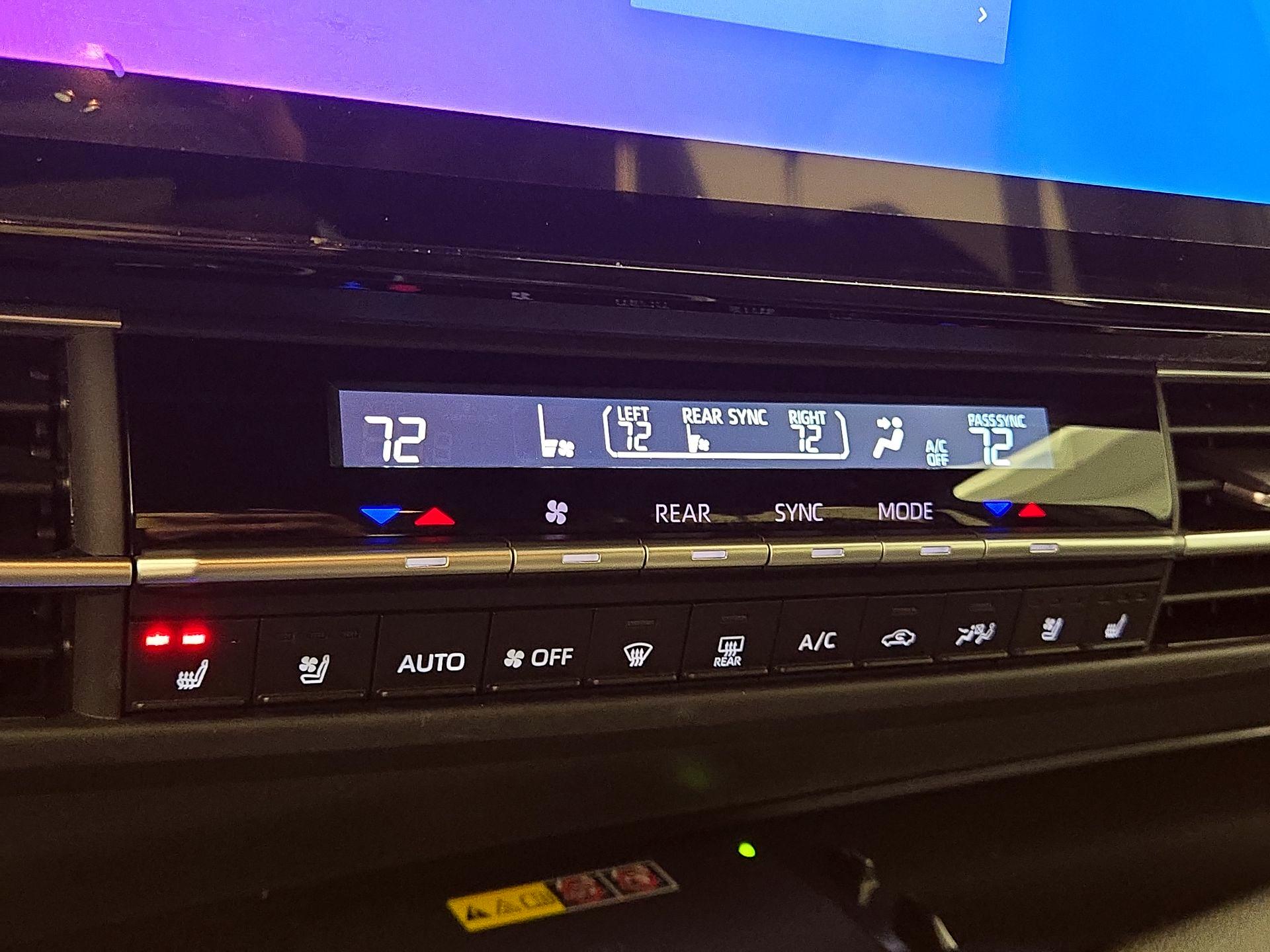 Thumbnail: 2025 Toyota Sienna - 16