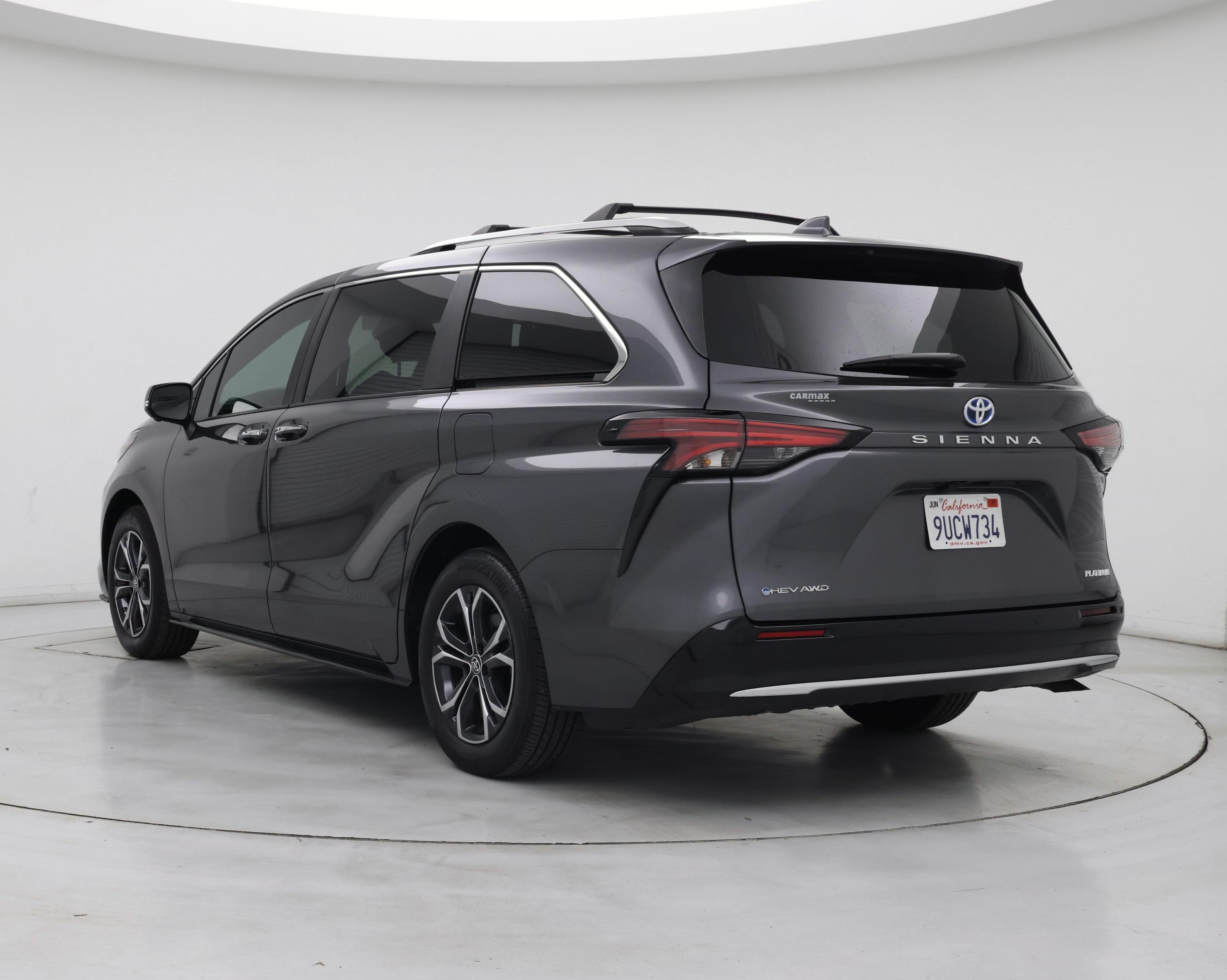 Thumbnail: 2025 Toyota Sienna - 2