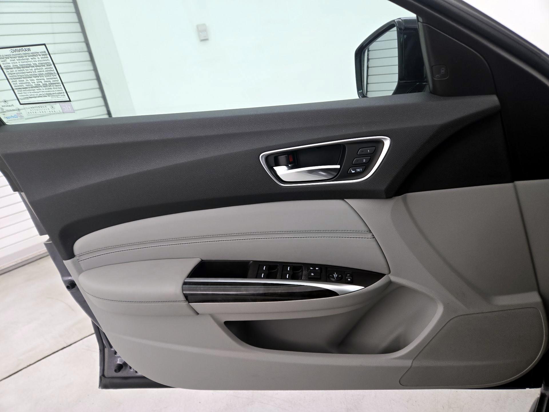 Thumbnail: 2018 Acura TLX - 12