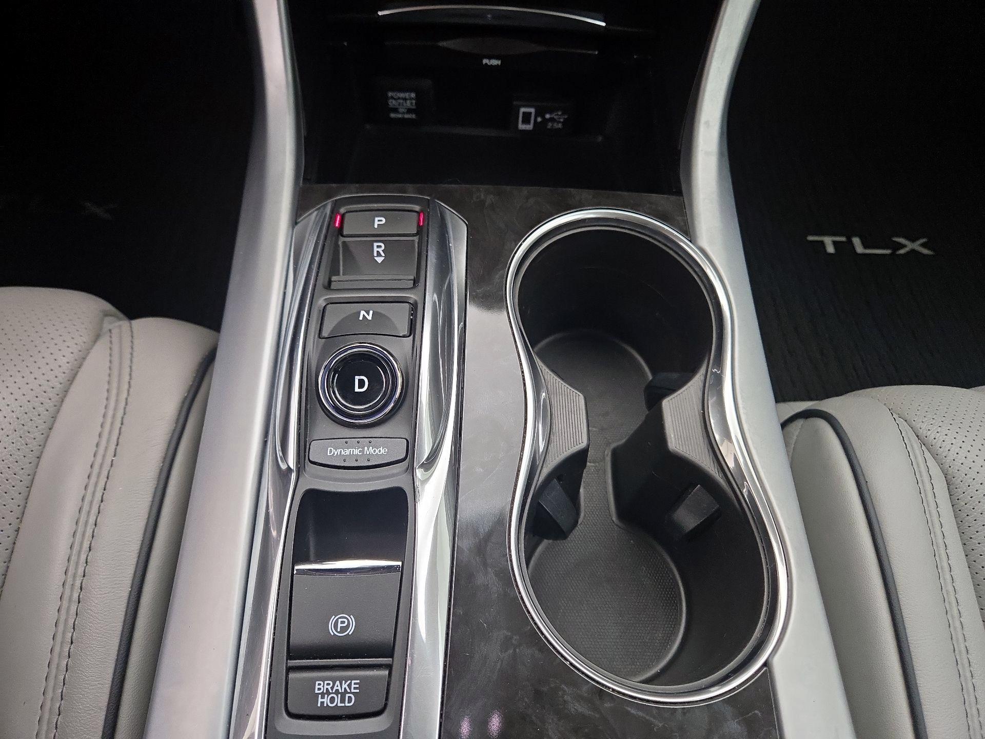 Thumbnail: 2018 Acura TLX - 18