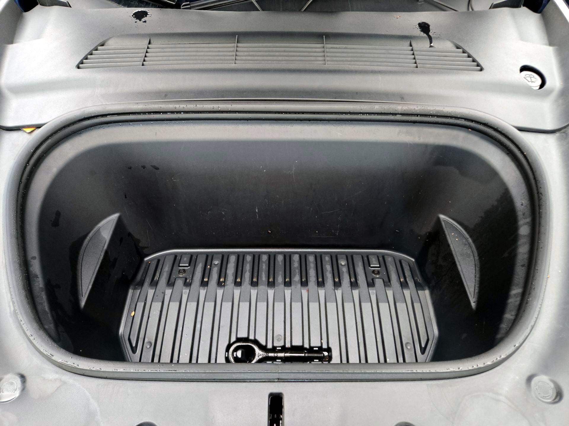 Thumbnail: 2022 Tesla Model Y - 20