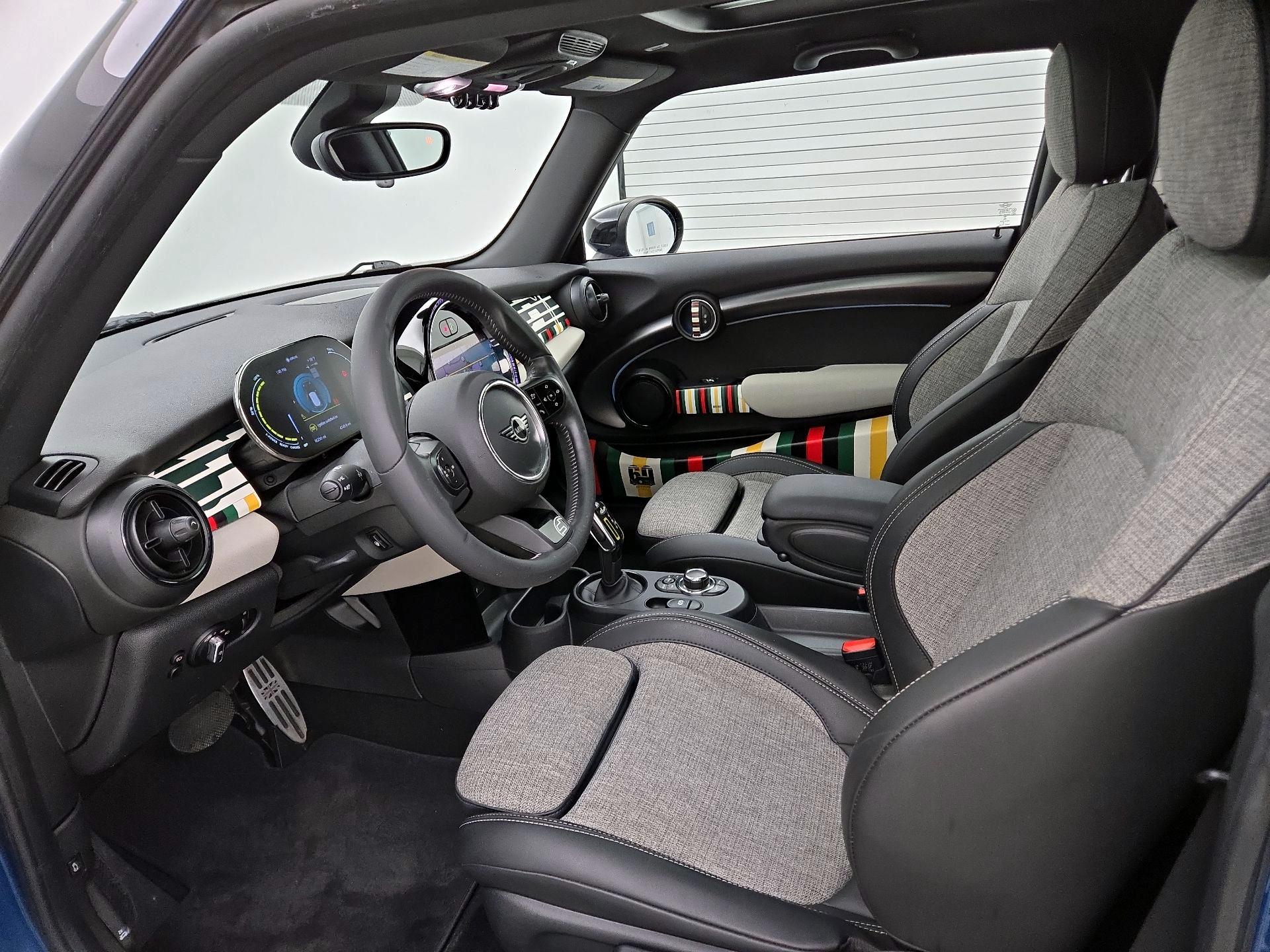 Thumbnail: 2022 MINI Cooper Hardtop - 11