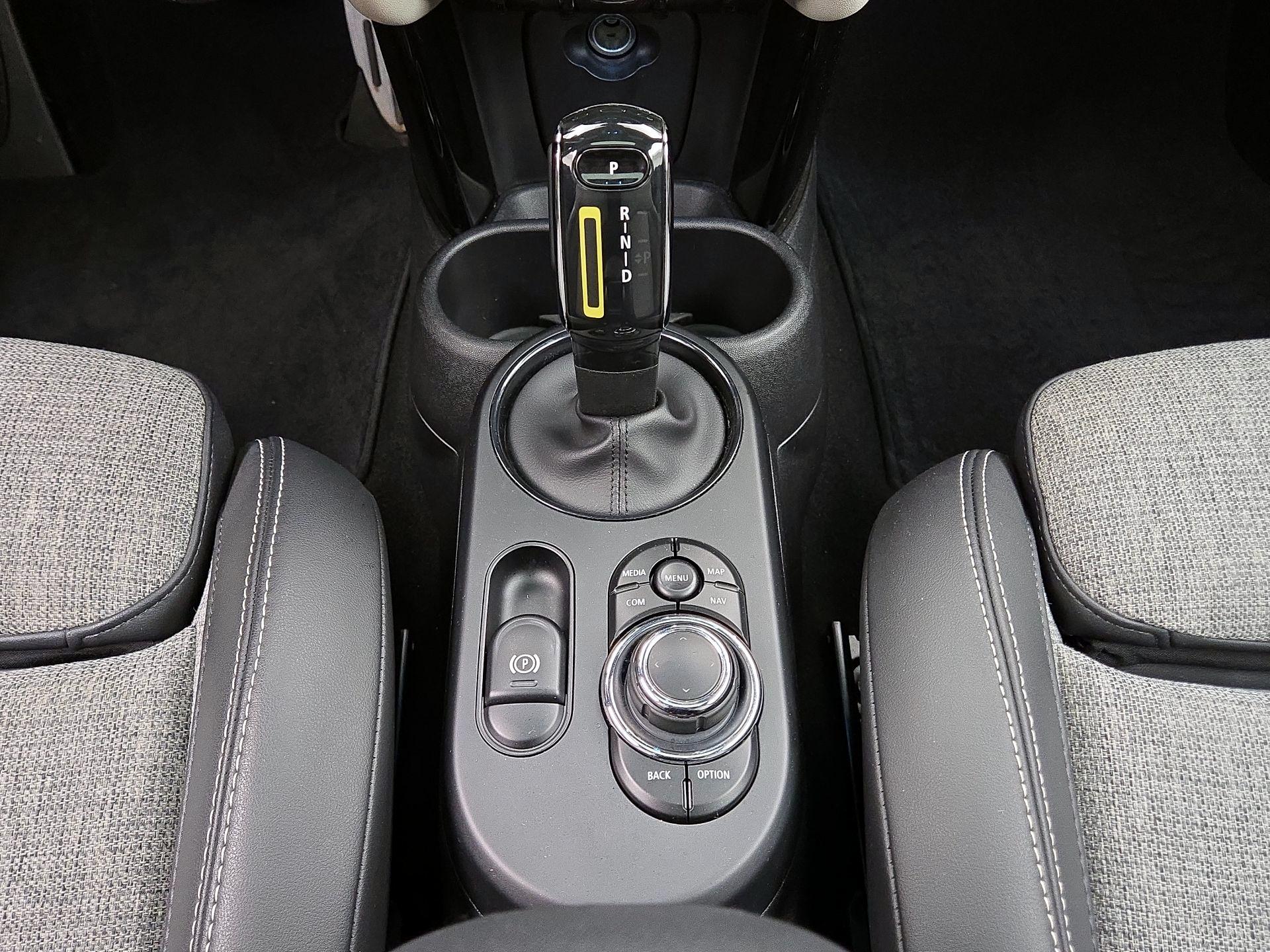 Thumbnail: 2022 MINI Cooper Hardtop - 18