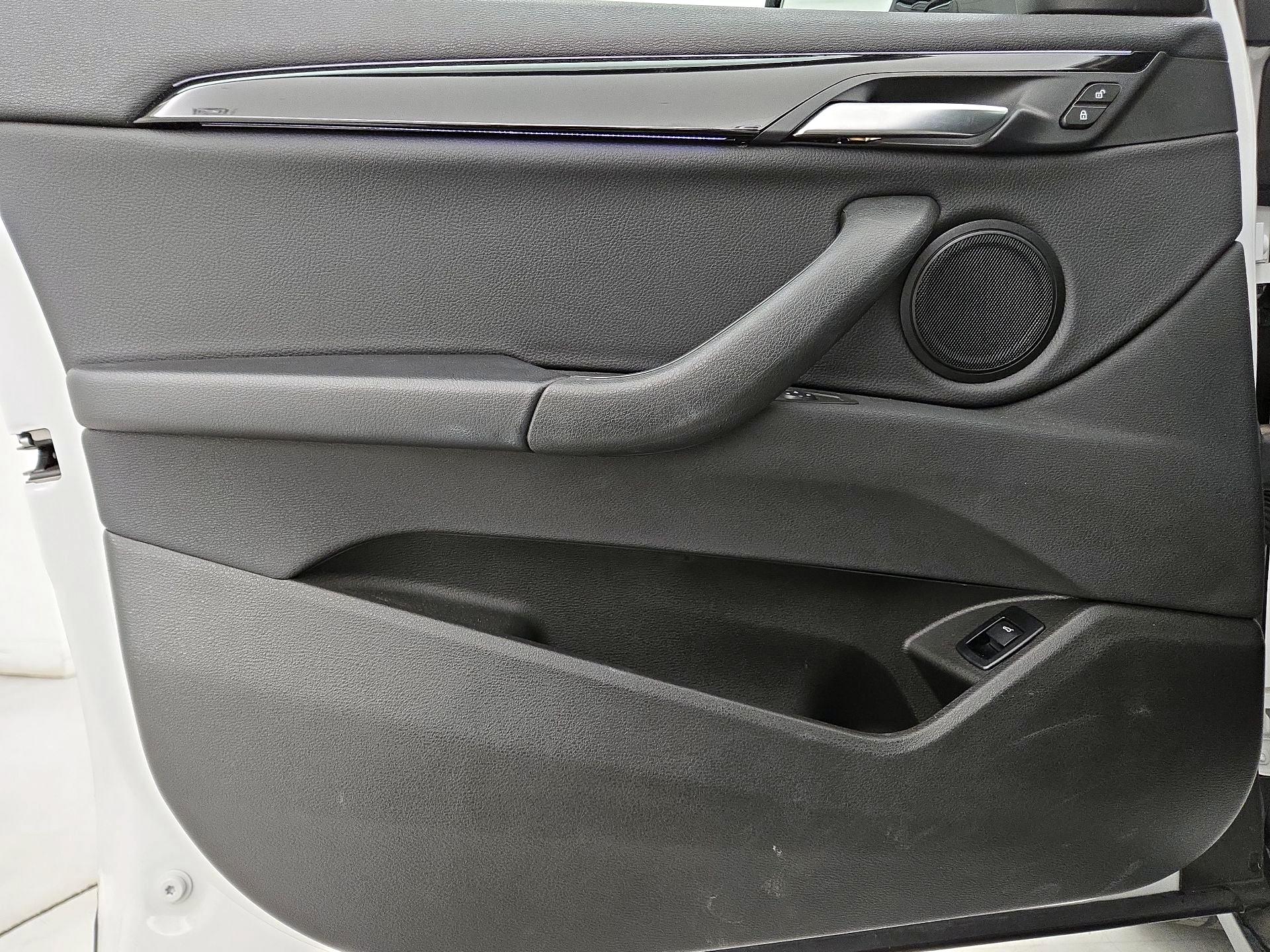 Thumbnail: 2020 BMW X2 - 12