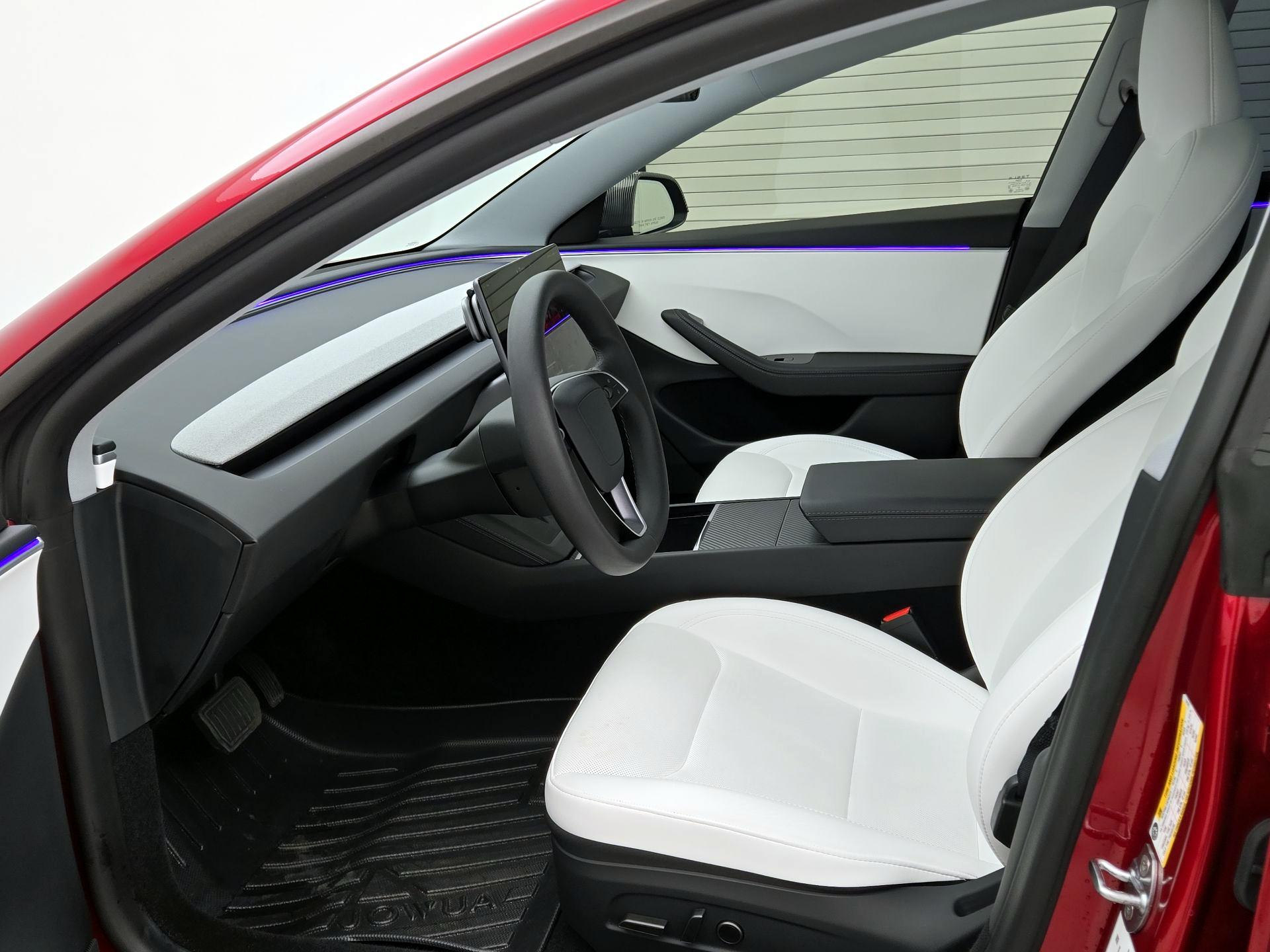 Thumbnail: 2025 Tesla Model 3 - 11