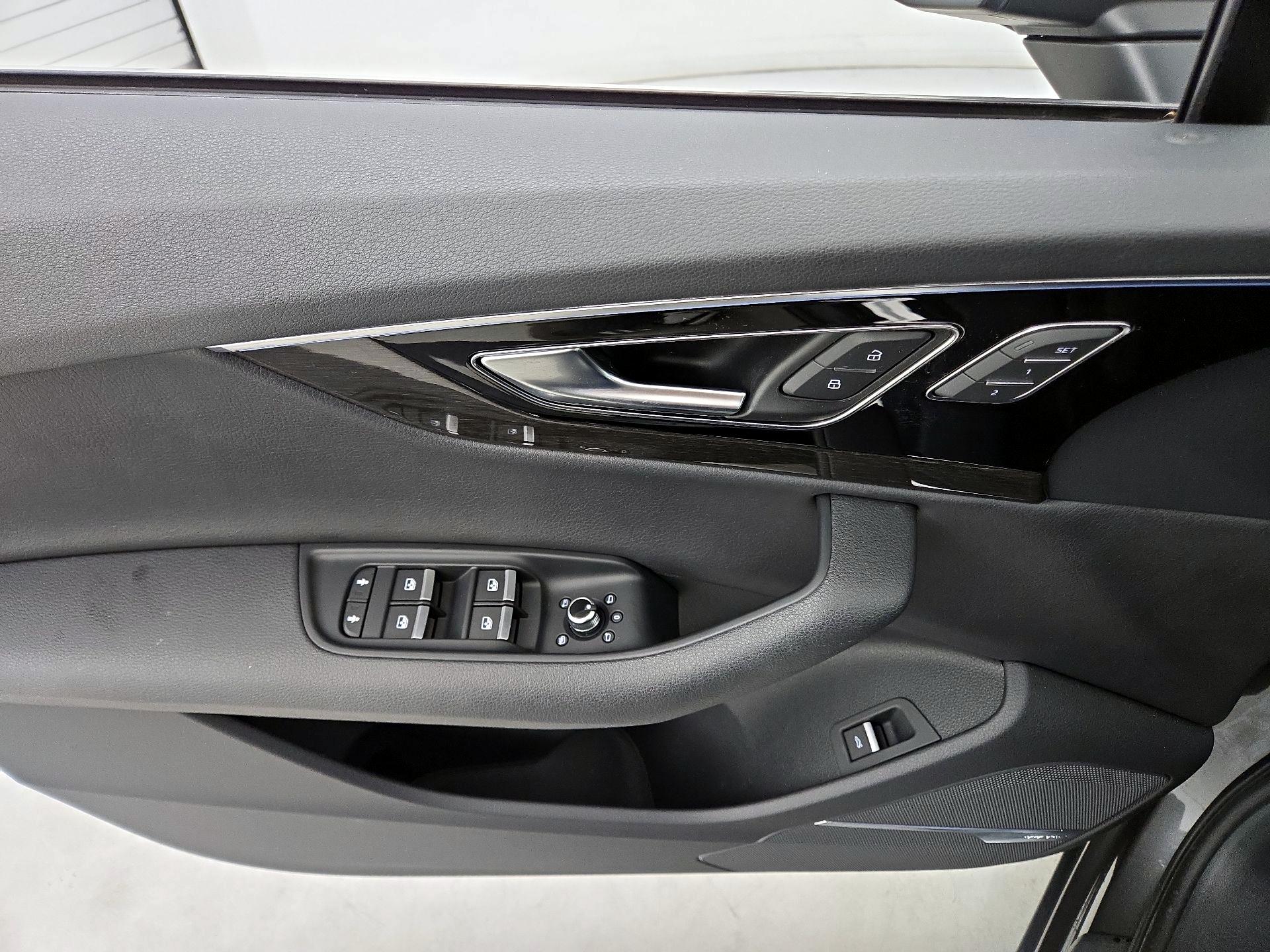 Thumbnail: 2019 Audi Q7 - 12