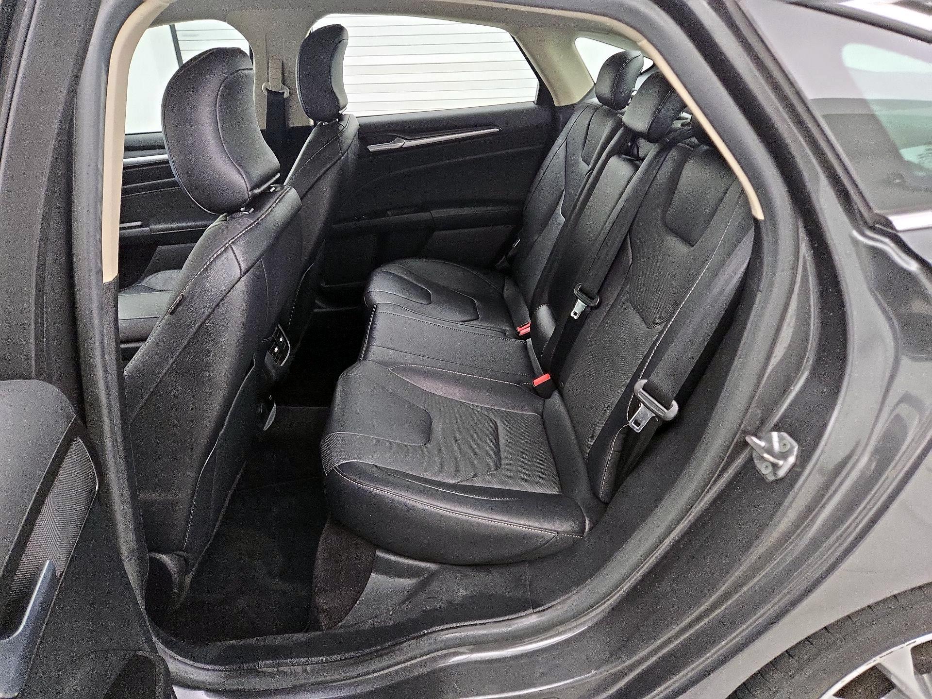 Thumbnail: 2017 Ford Fusion - 20