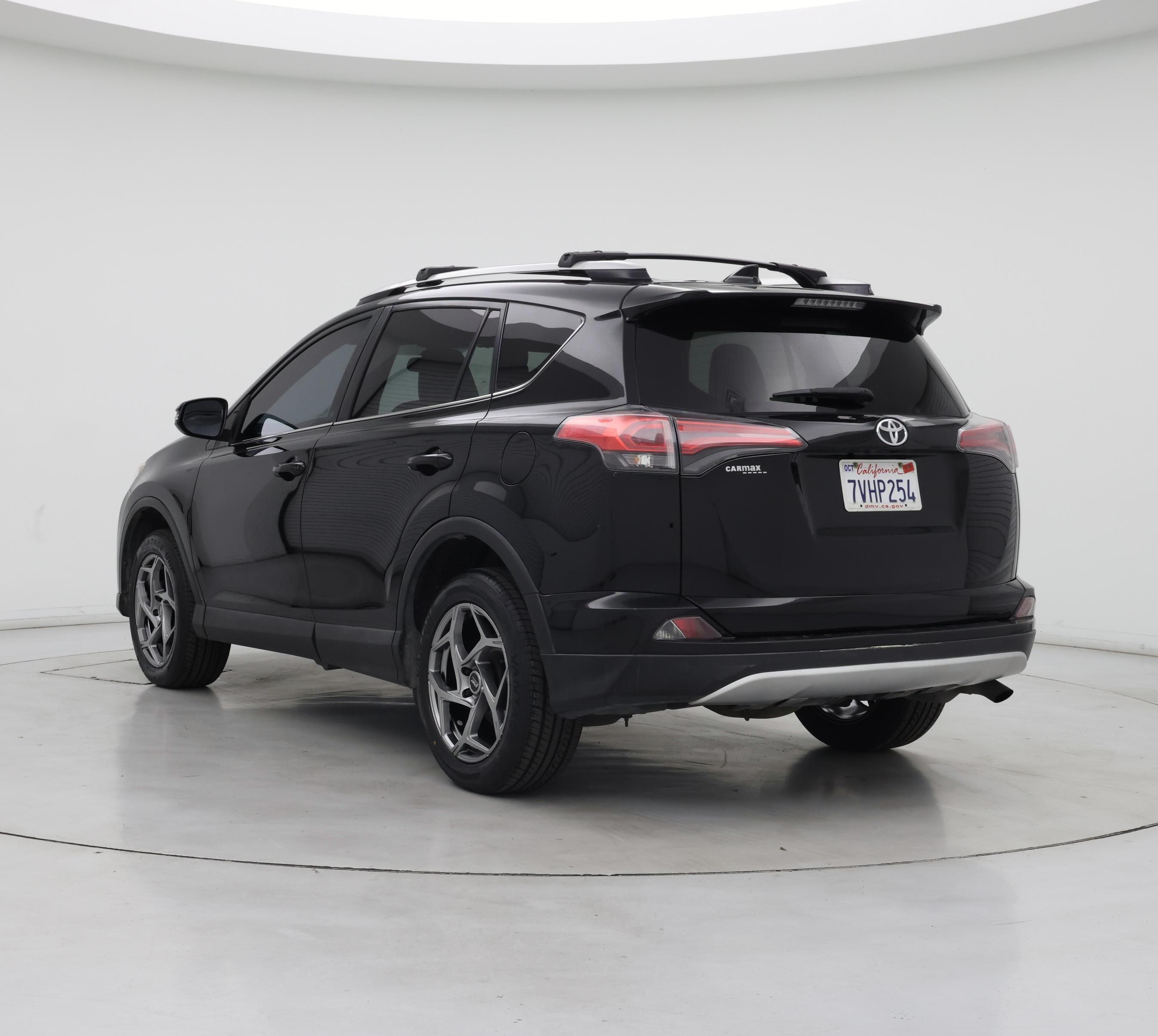 Thumbnail: 2016 Toyota RAV4 - 2