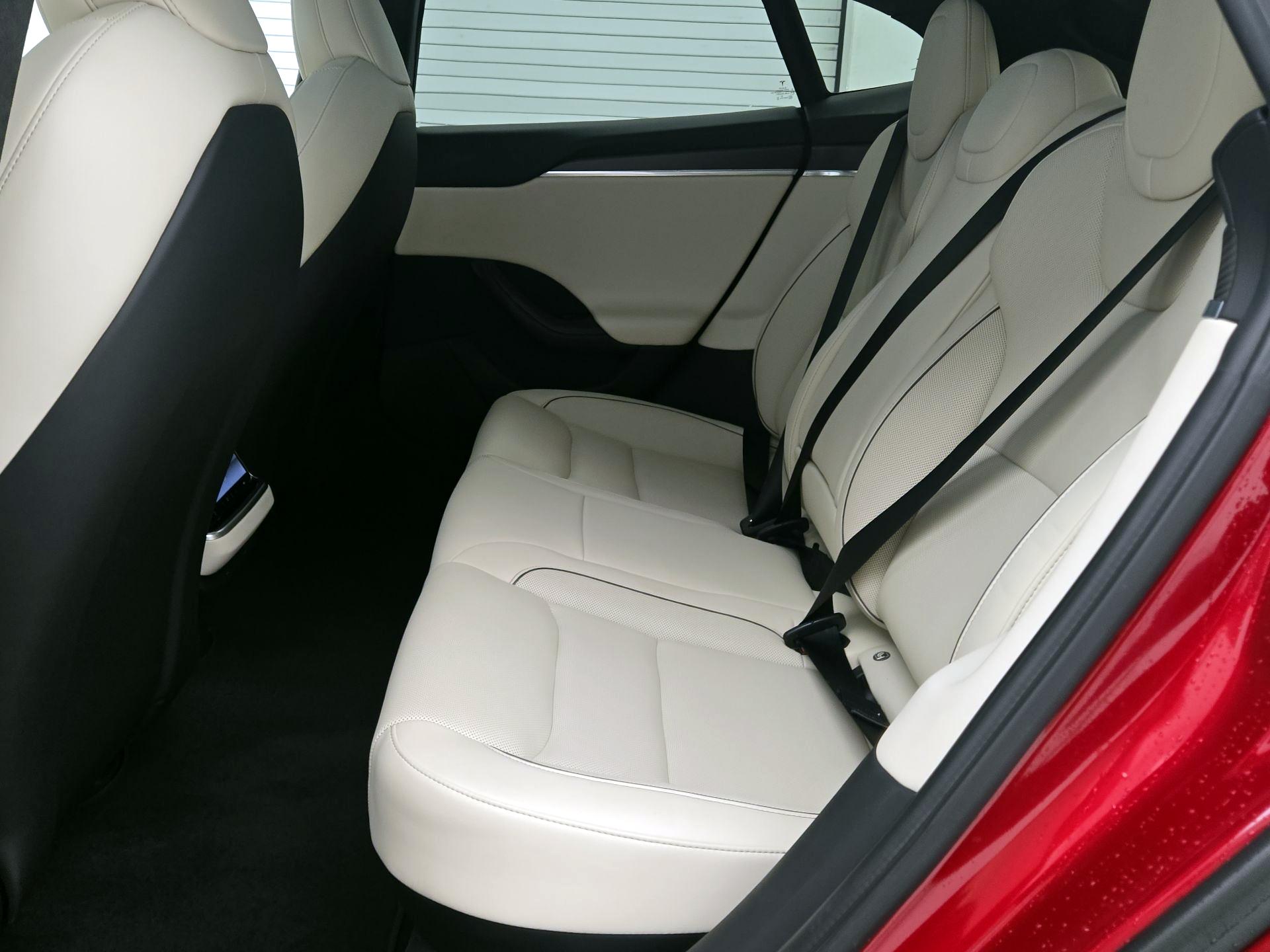 Thumbnail: 2023 Tesla Model S - 18