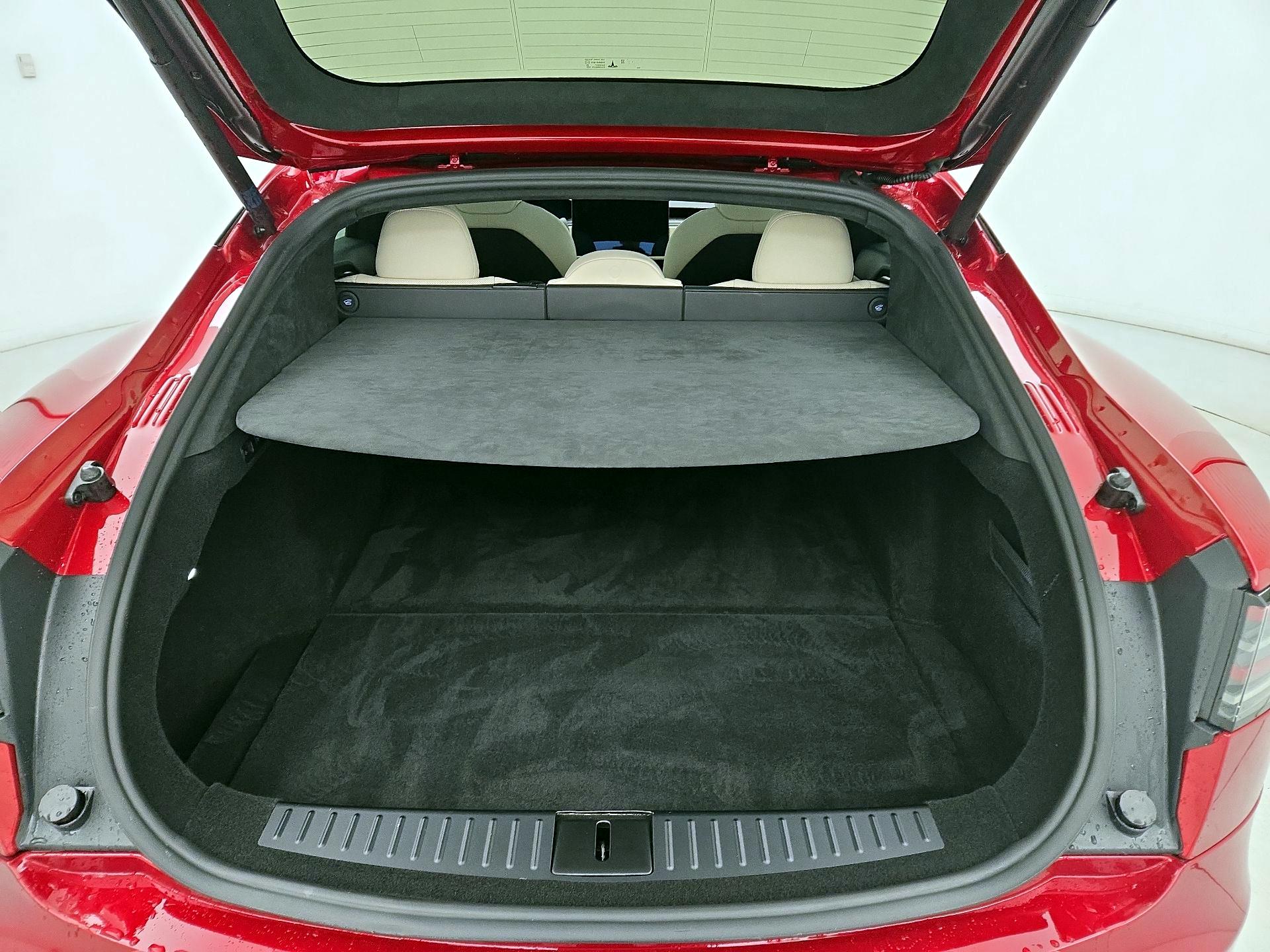 Thumbnail: 2023 Tesla Model S - 19