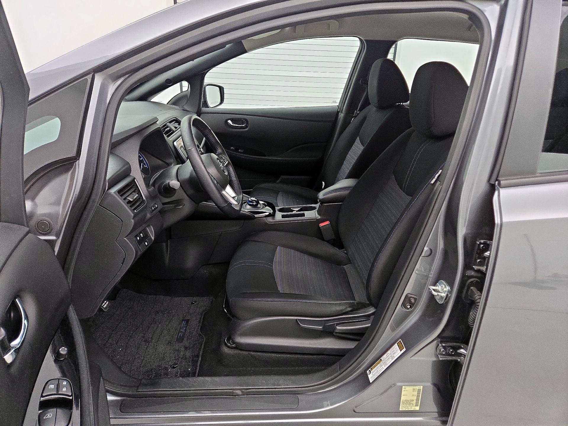 Thumbnail: 2020 Nissan Leaf - 11