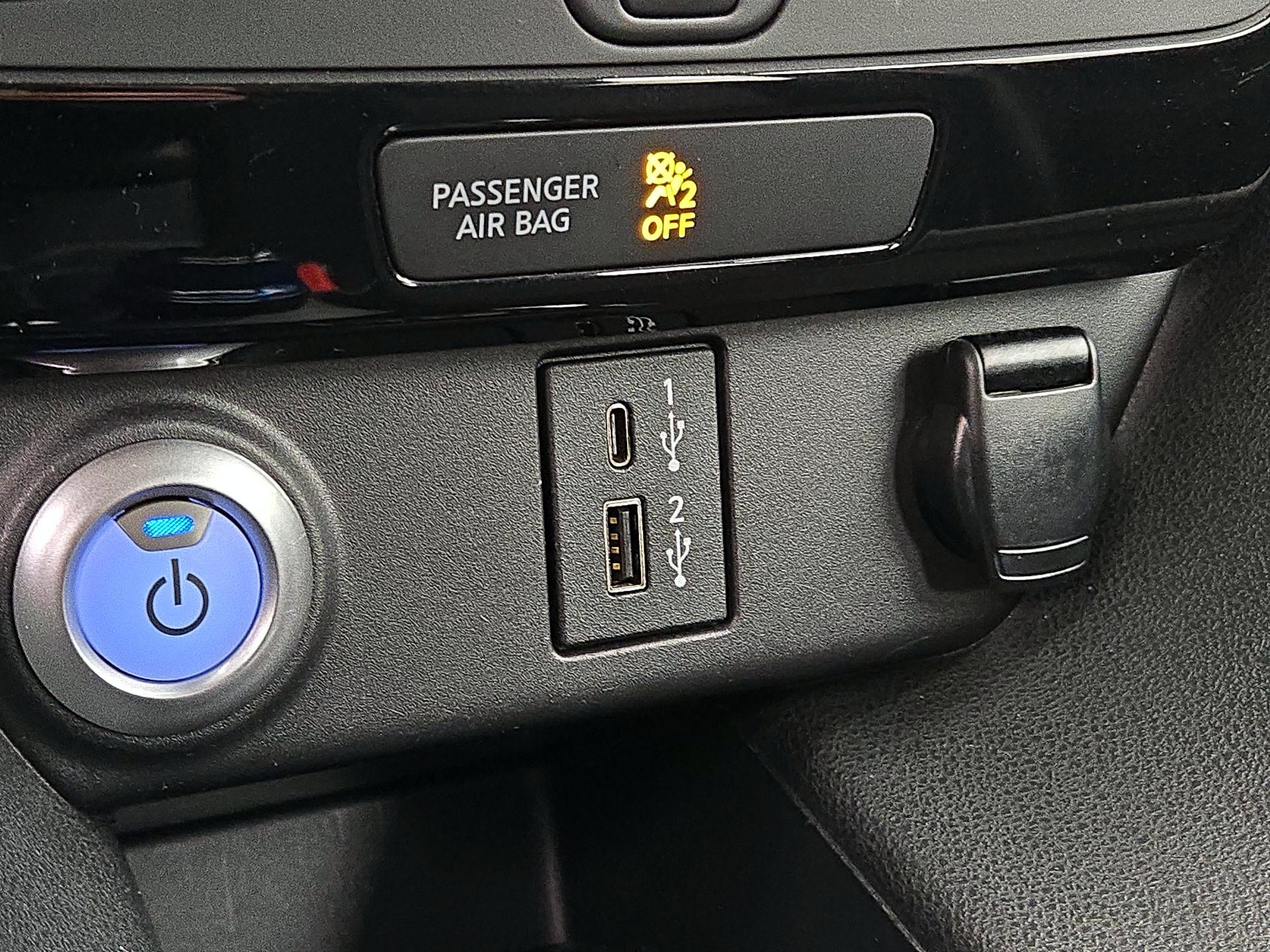 Thumbnail: 2020 Nissan Leaf - 19