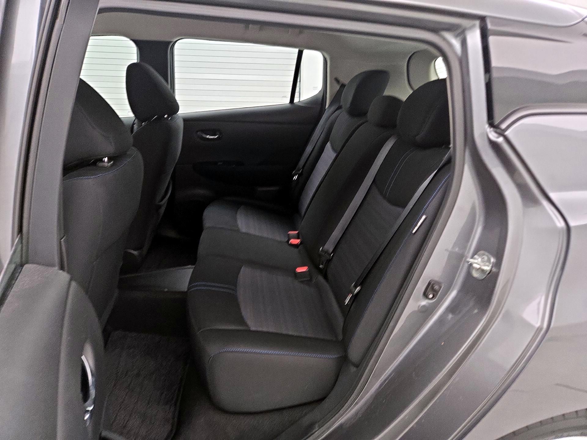 Thumbnail: 2020 Nissan Leaf - 20