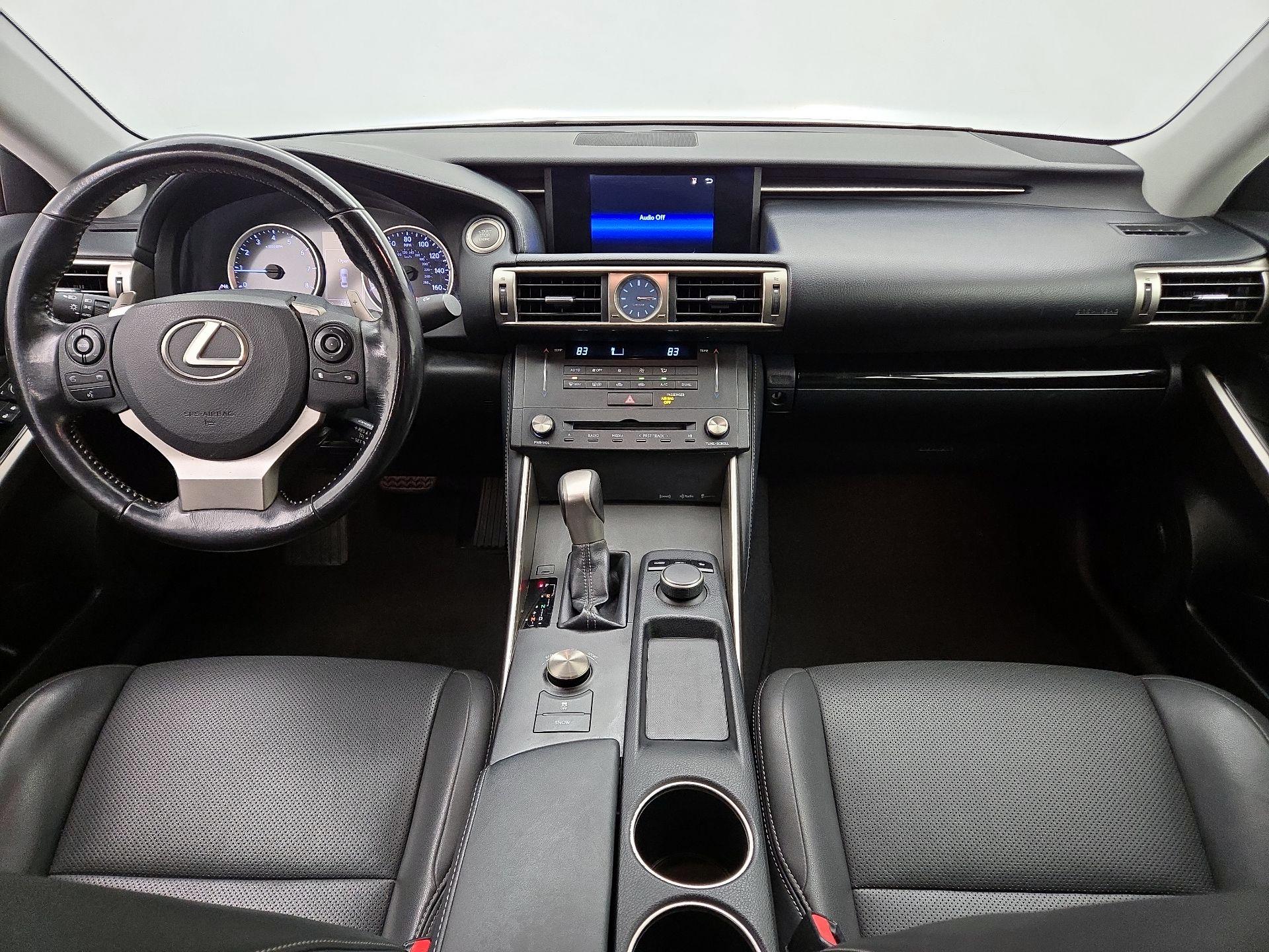 Thumbnail: 2016 Lexus IS - 9