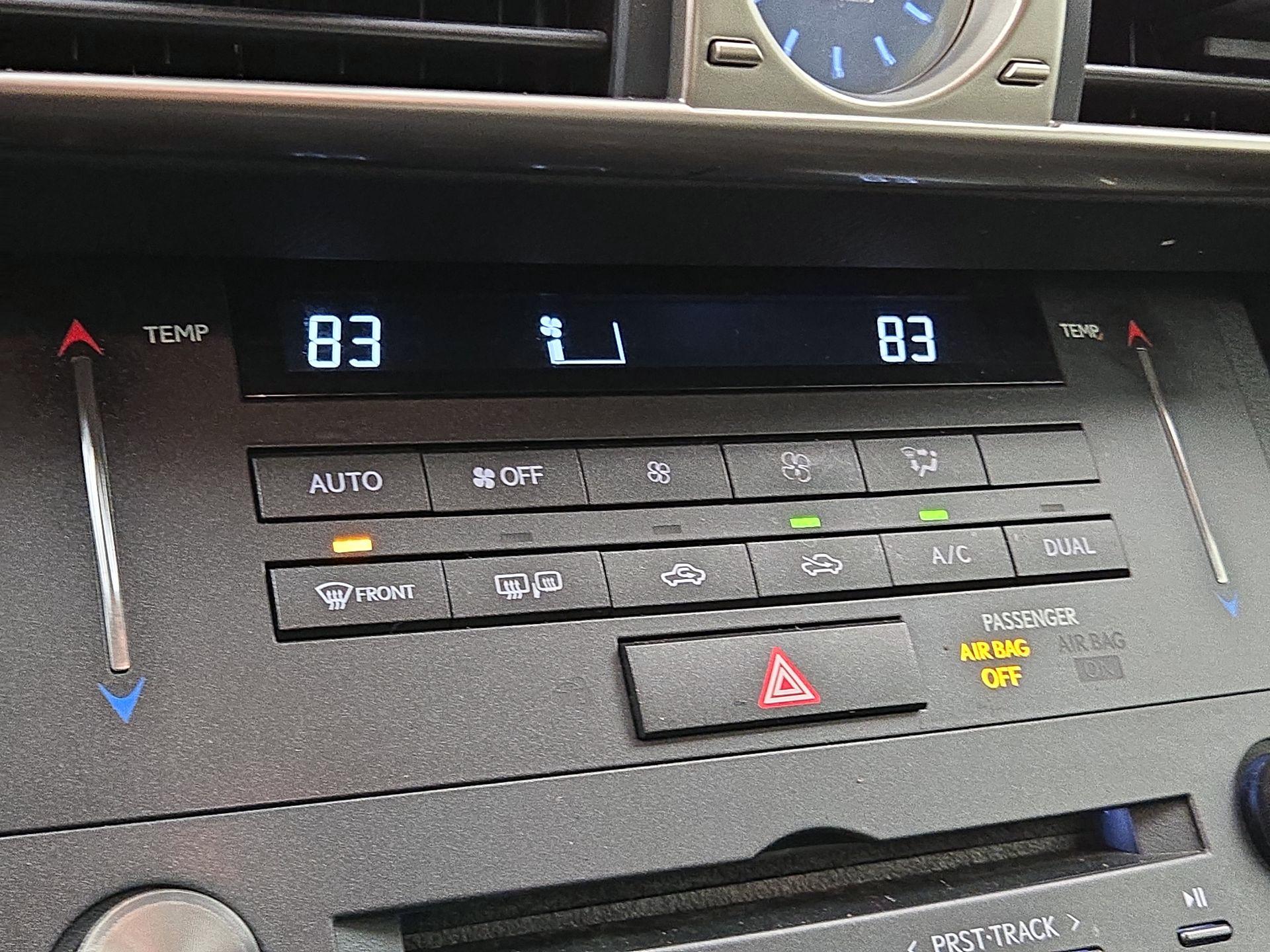 Thumbnail: 2016 Lexus IS - 15