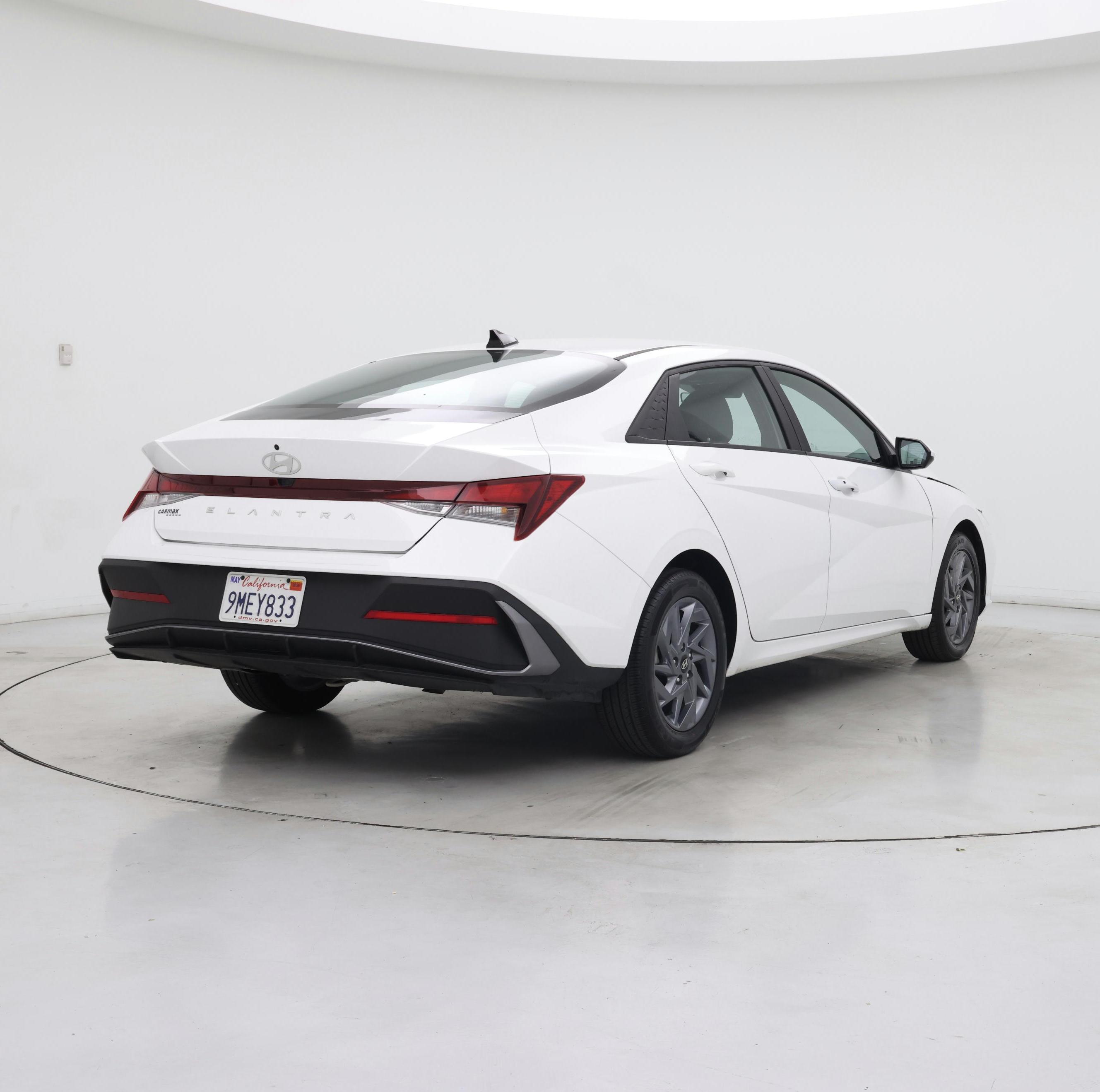Thumbnail: 2024 Hyundai Elantra - 8