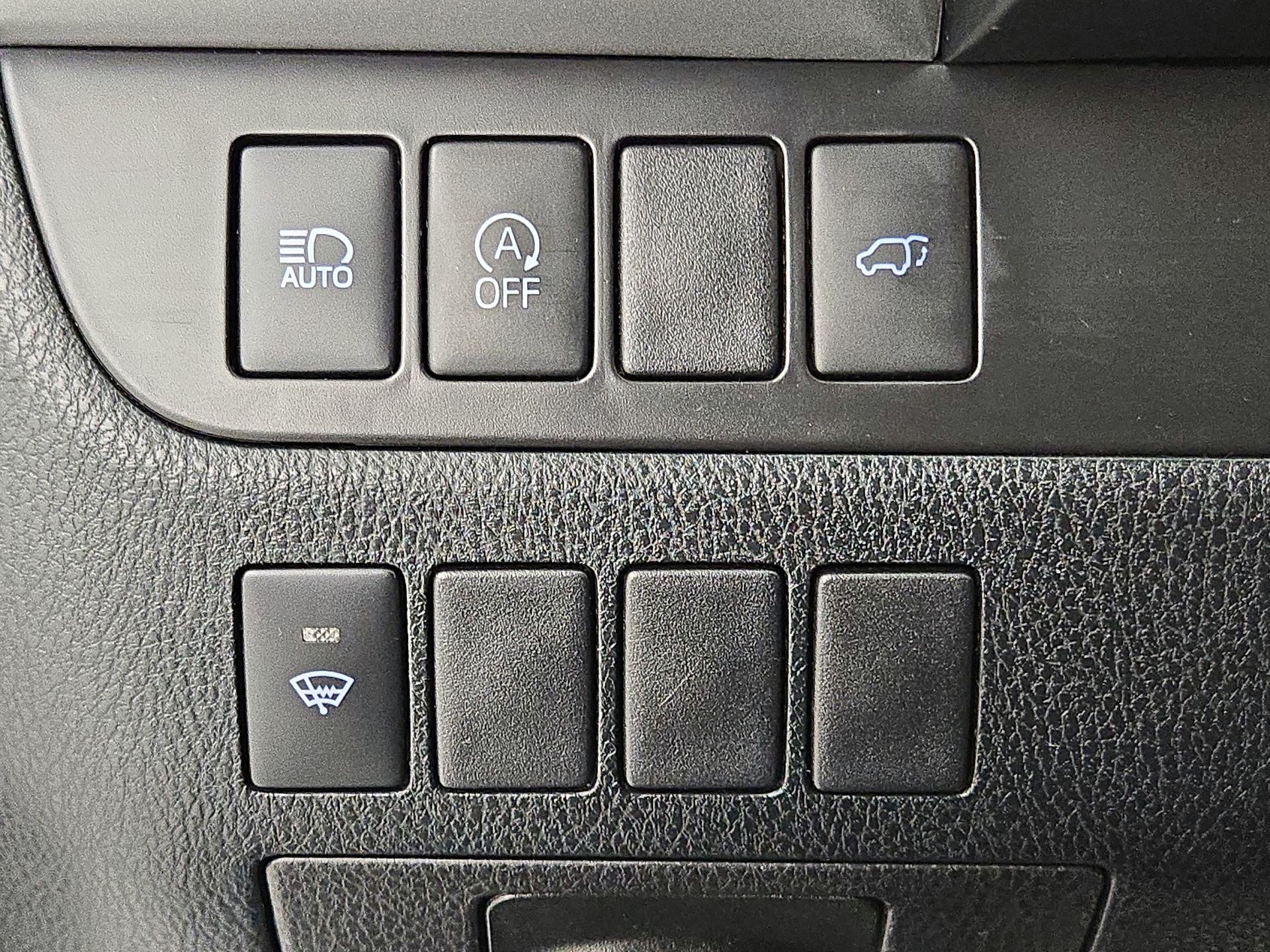 Thumbnail: 2018 Toyota Highlander - 13