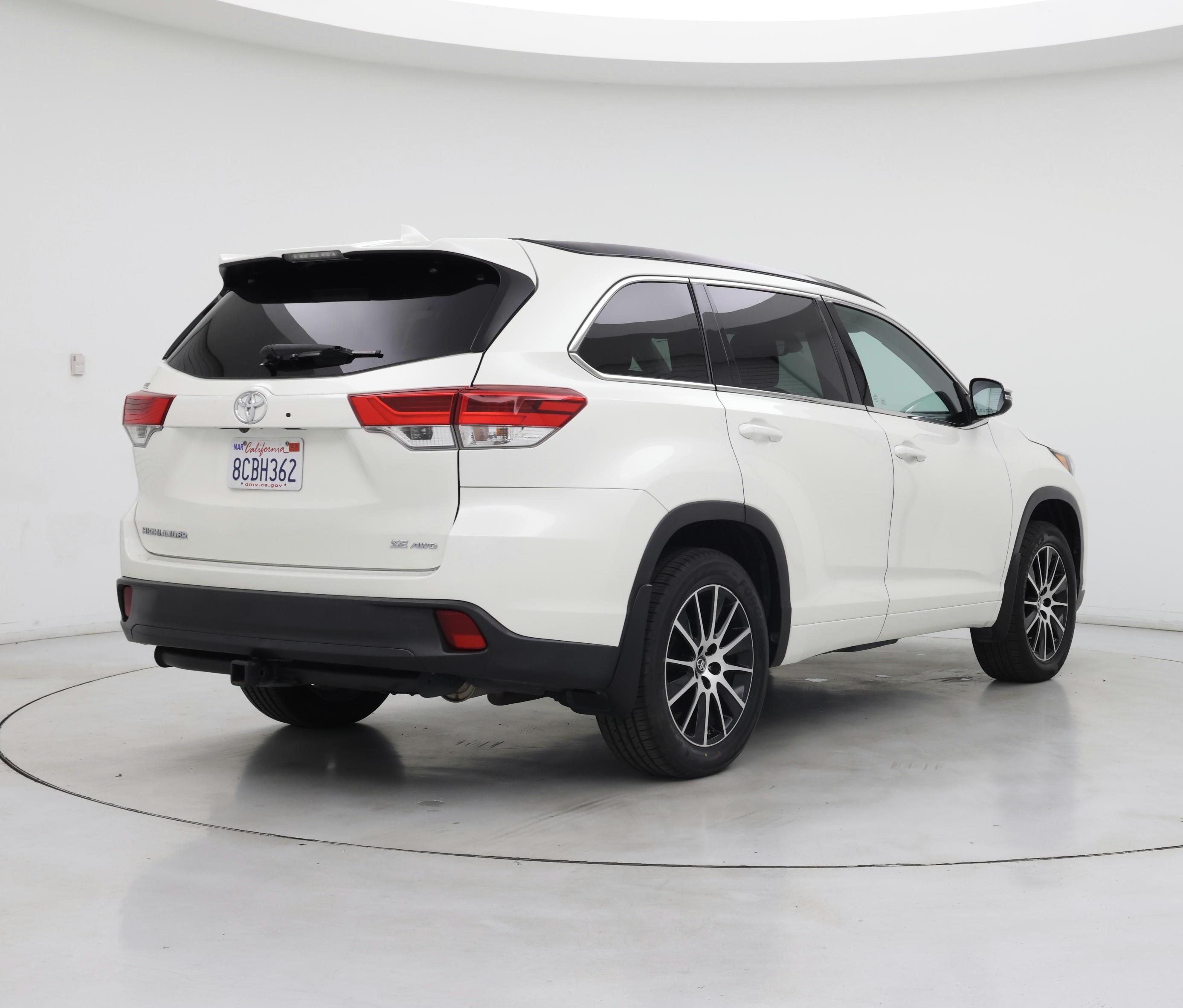 Thumbnail: 2018 Toyota Highlander - 8
