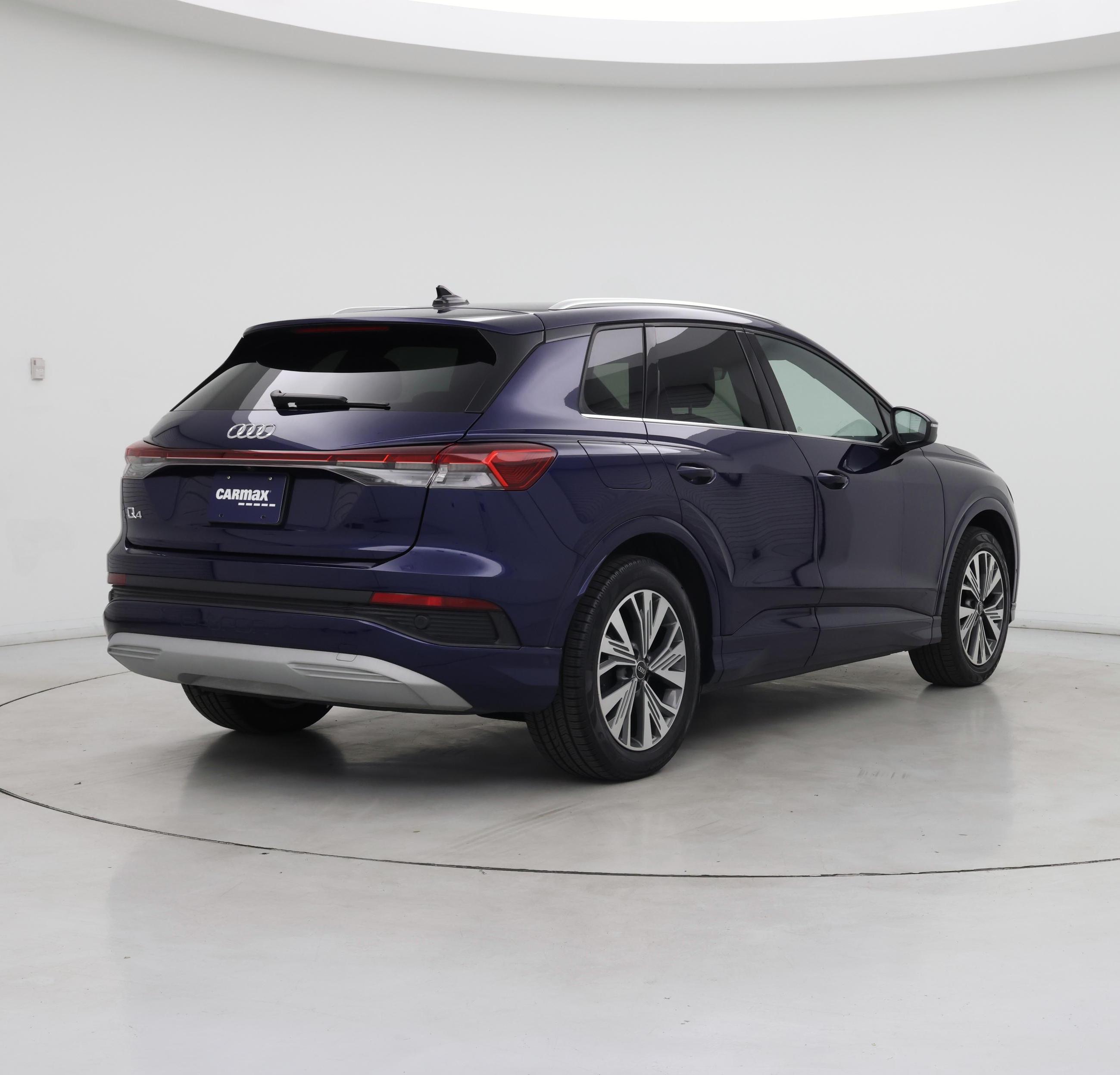 Thumbnail: 2023 Audi Q4 e-tron - 8