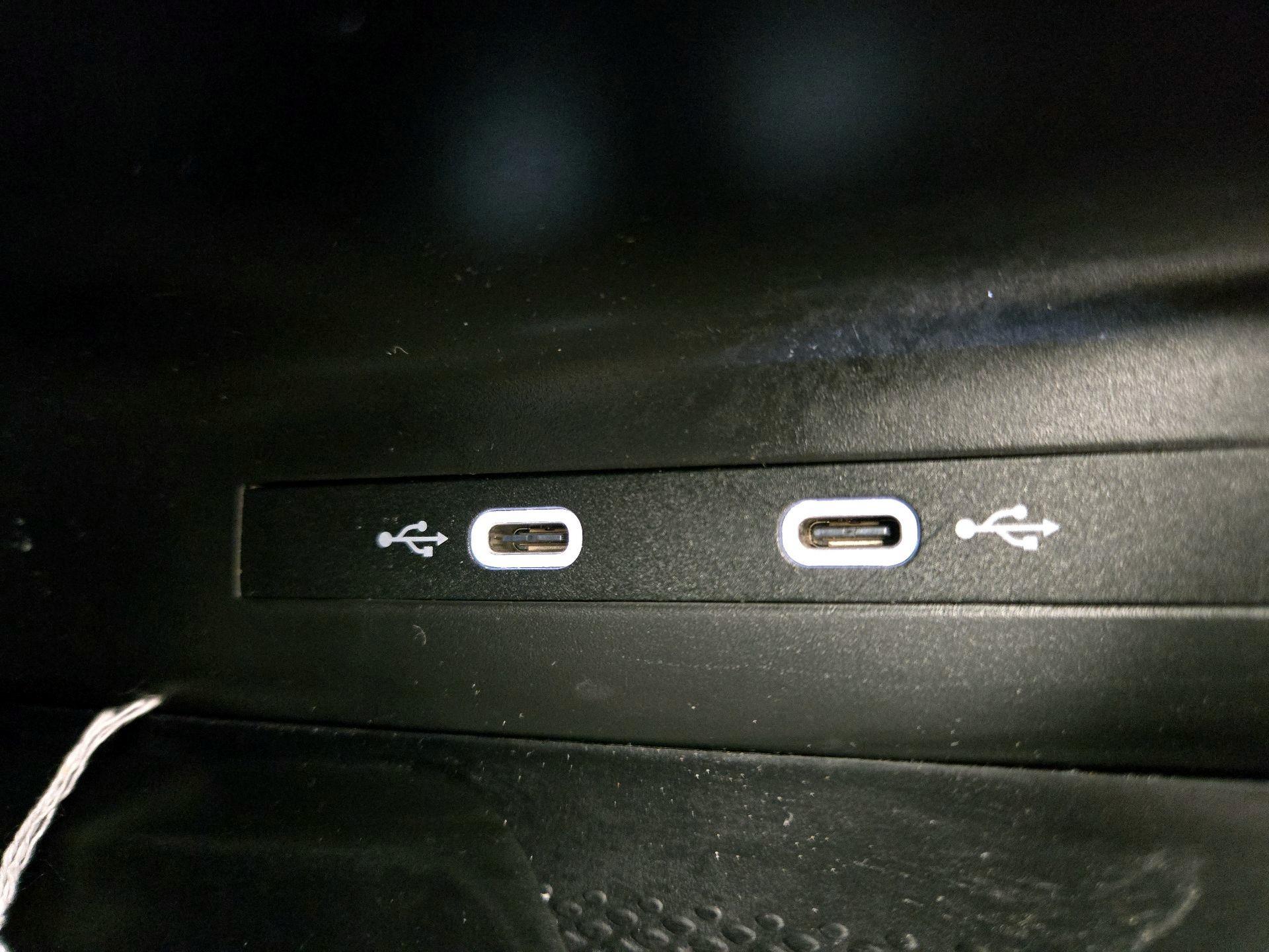 Thumbnail: 2023 Volkswagen ID.4 - 19