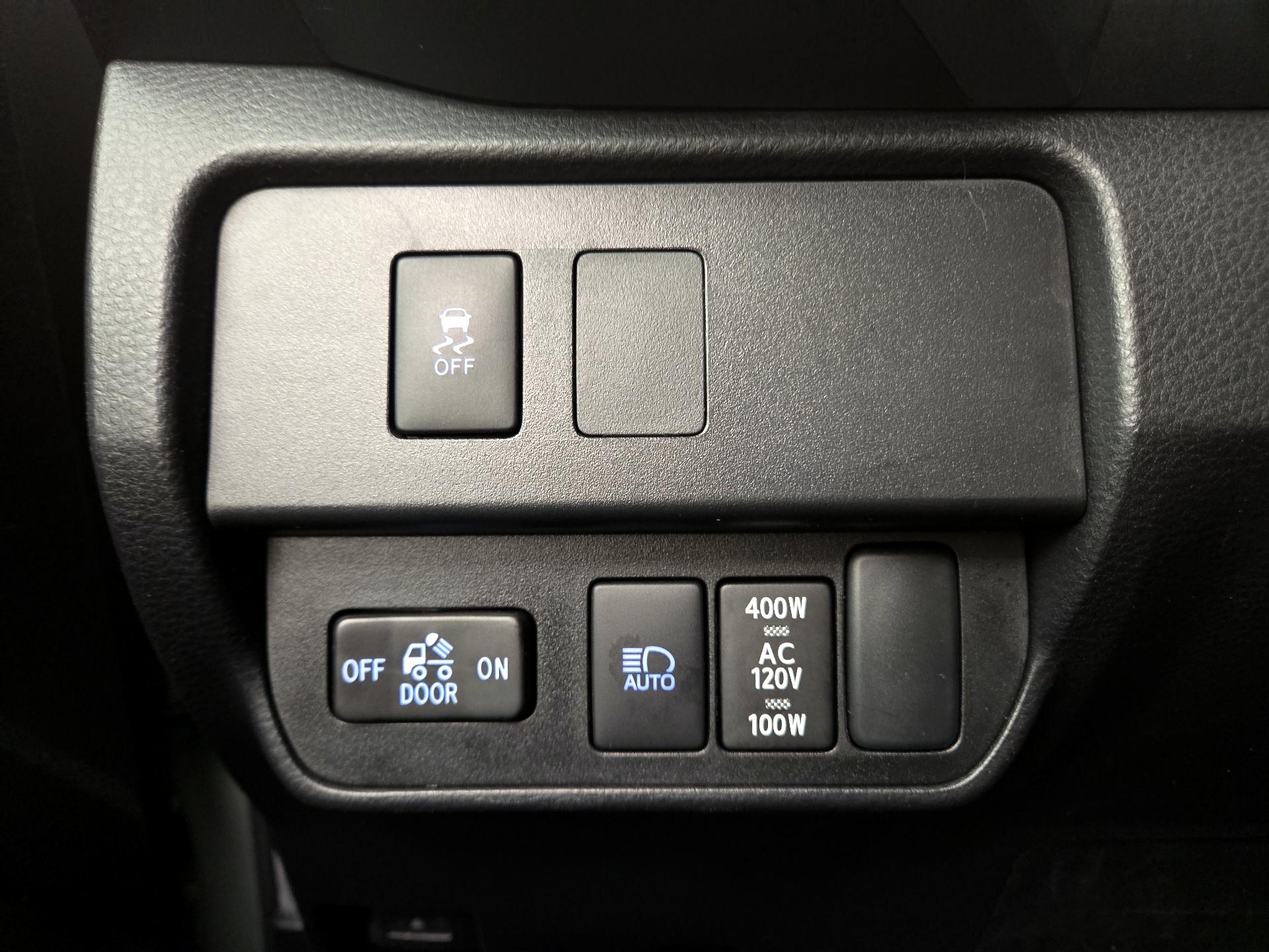 Thumbnail: 2023 Toyota Tacoma - 13