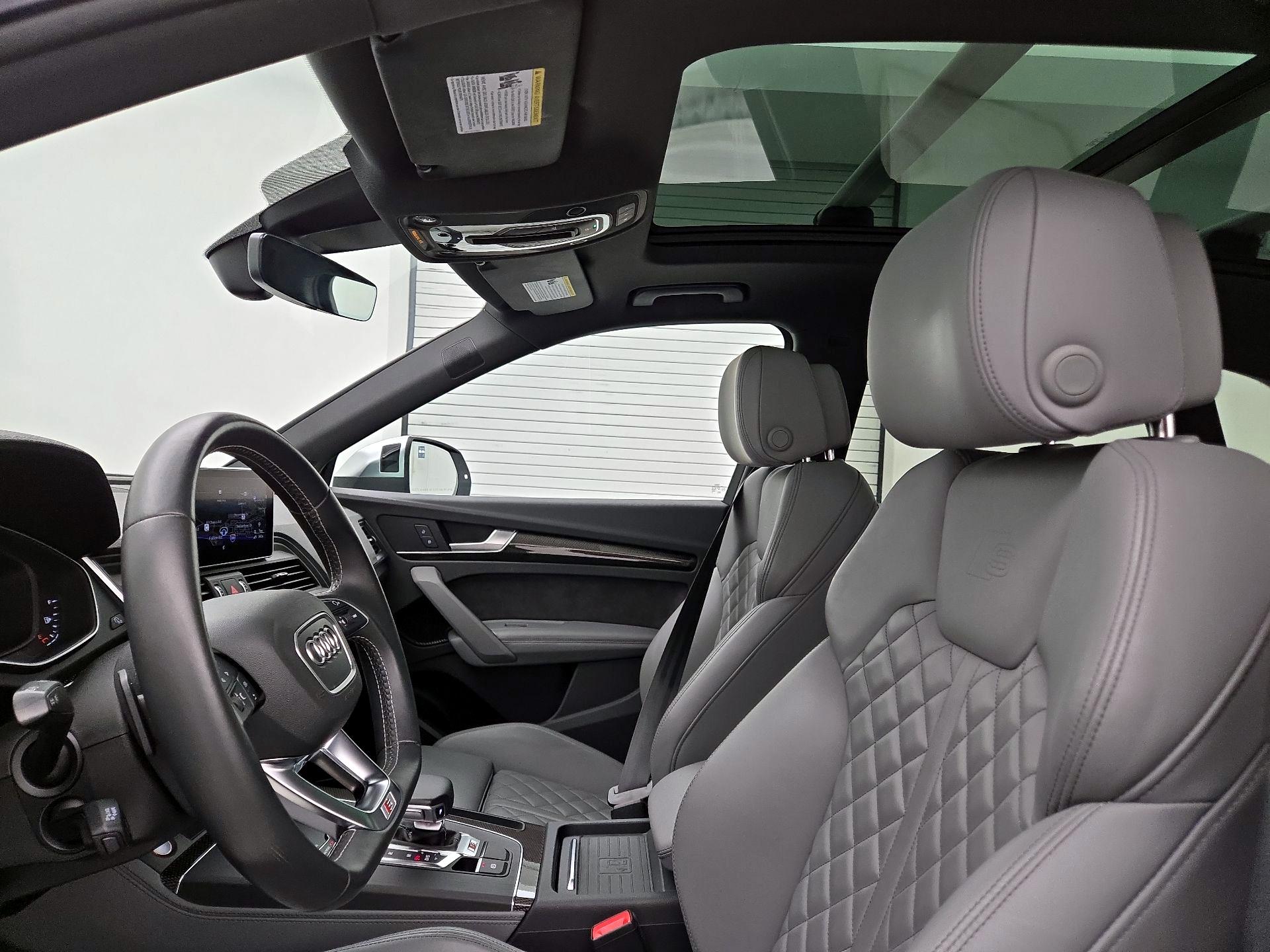 Thumbnail: 2019 Audi SQ5 - 20