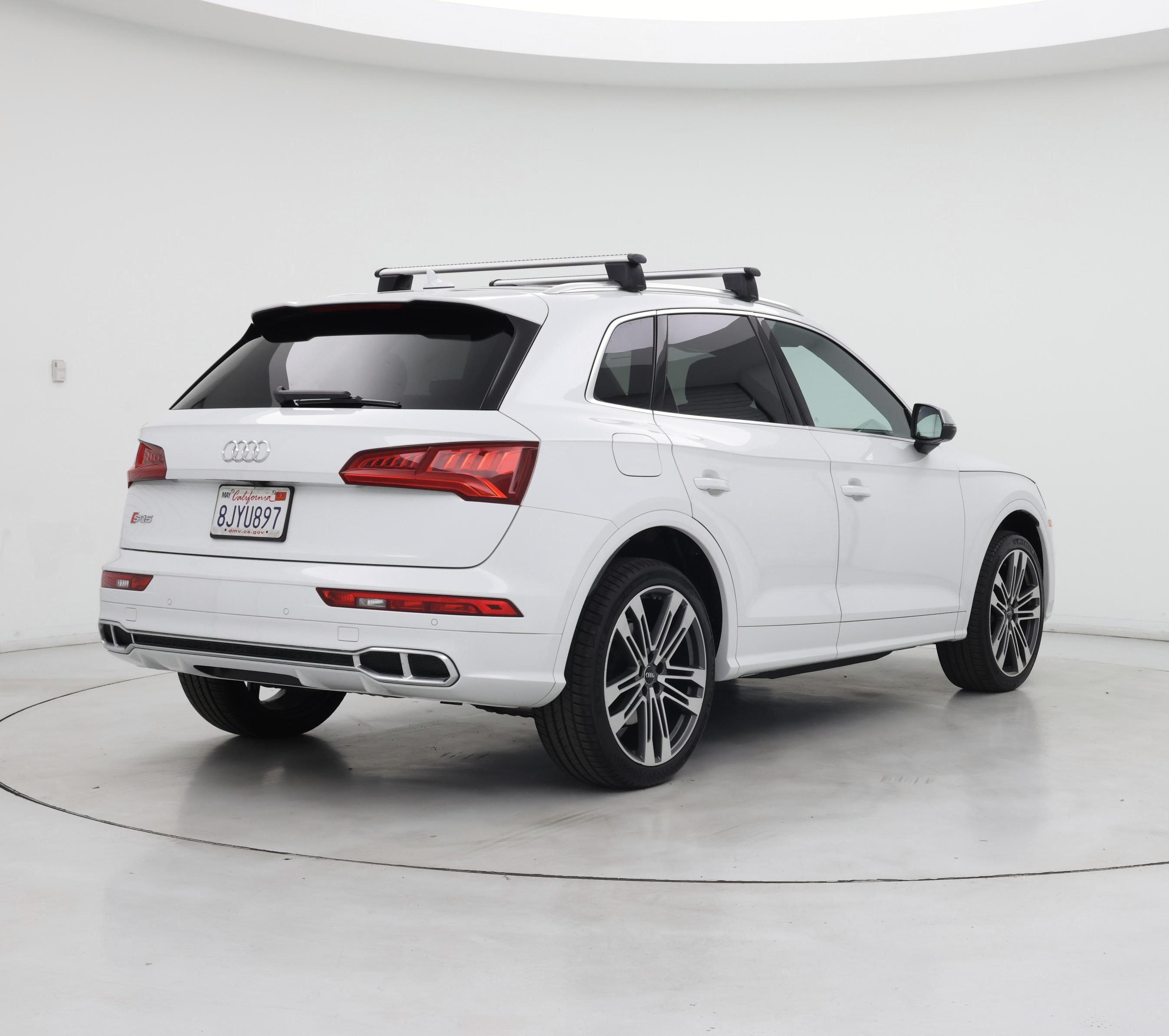 Thumbnail: 2019 Audi SQ5 - 8