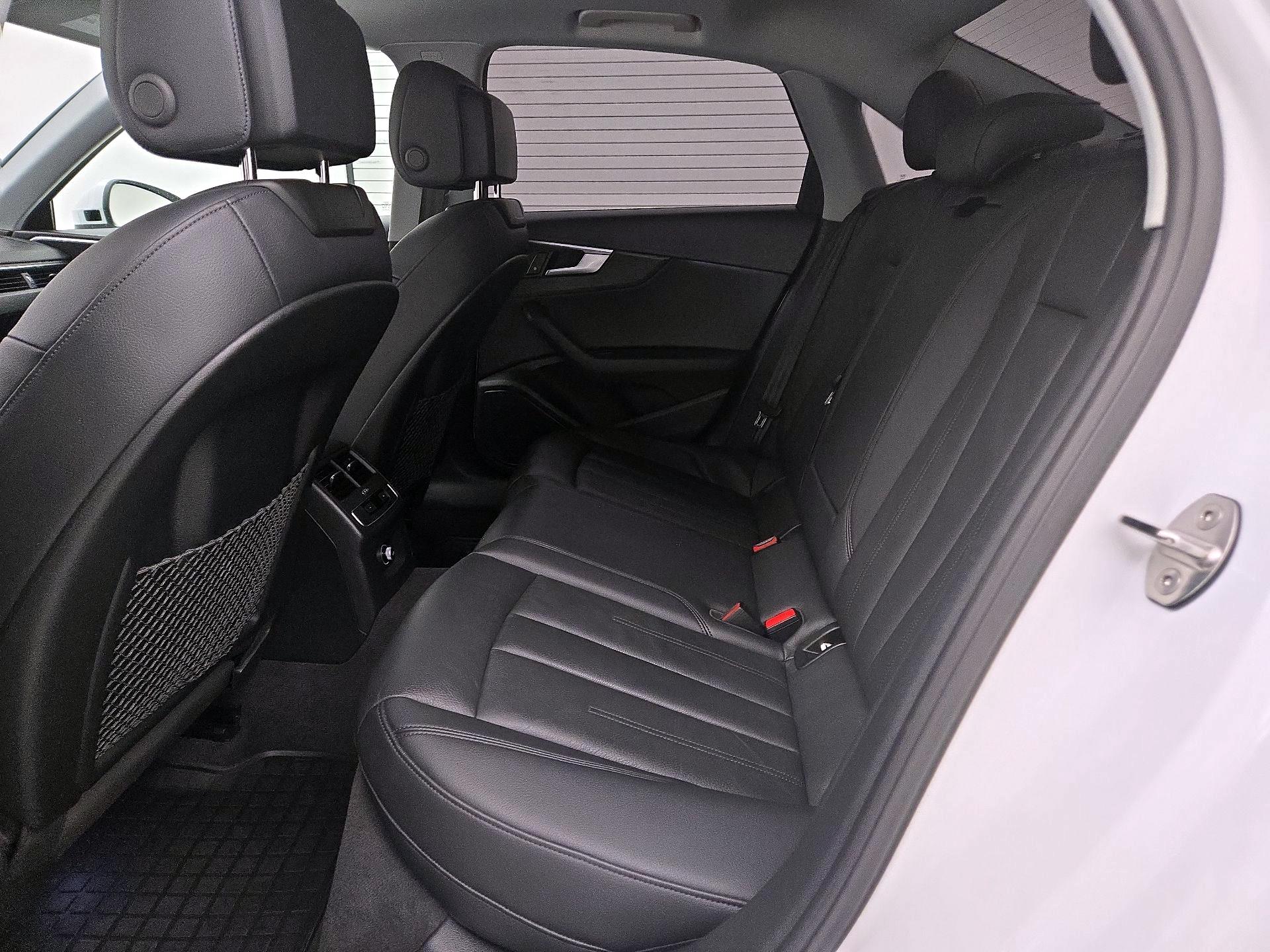 Thumbnail: 2019 Audi A4 - 20