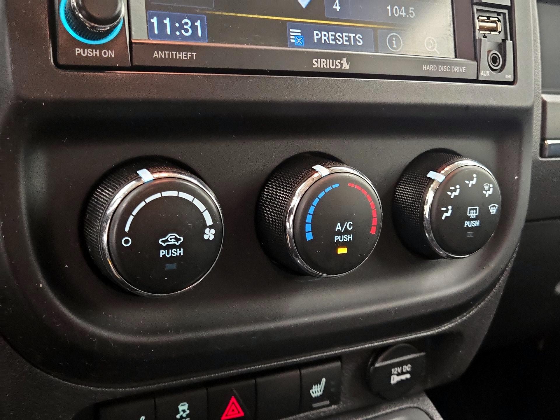 Thumbnail: 2016 Jeep Patriot - 15