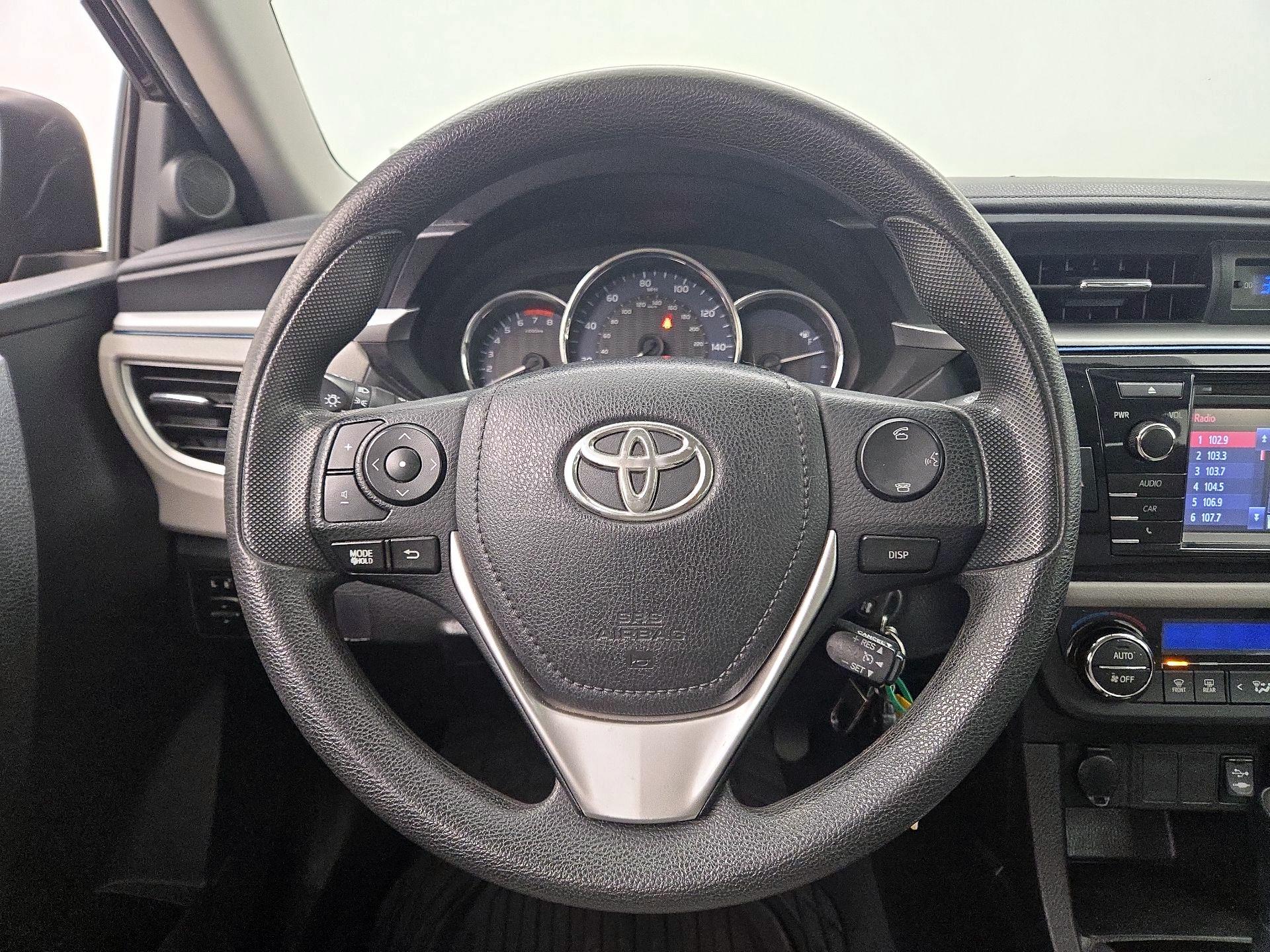 Thumbnail: 2015 Toyota Corolla - 10