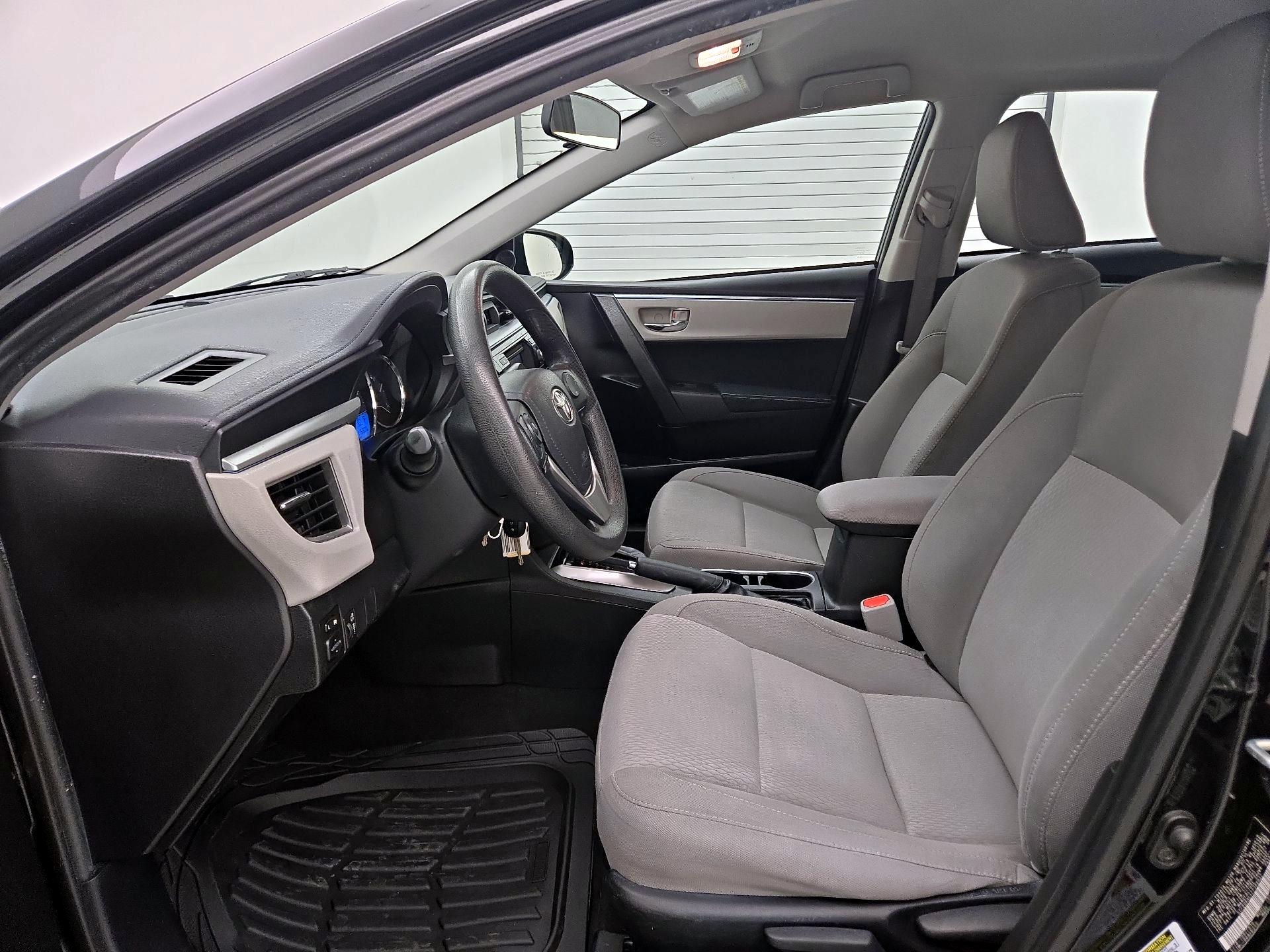 Thumbnail: 2015 Toyota Corolla - 11