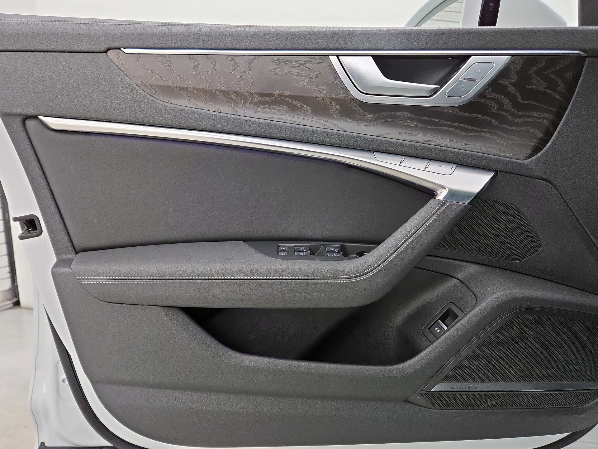 Thumbnail: 2020 Audi A6 - 12